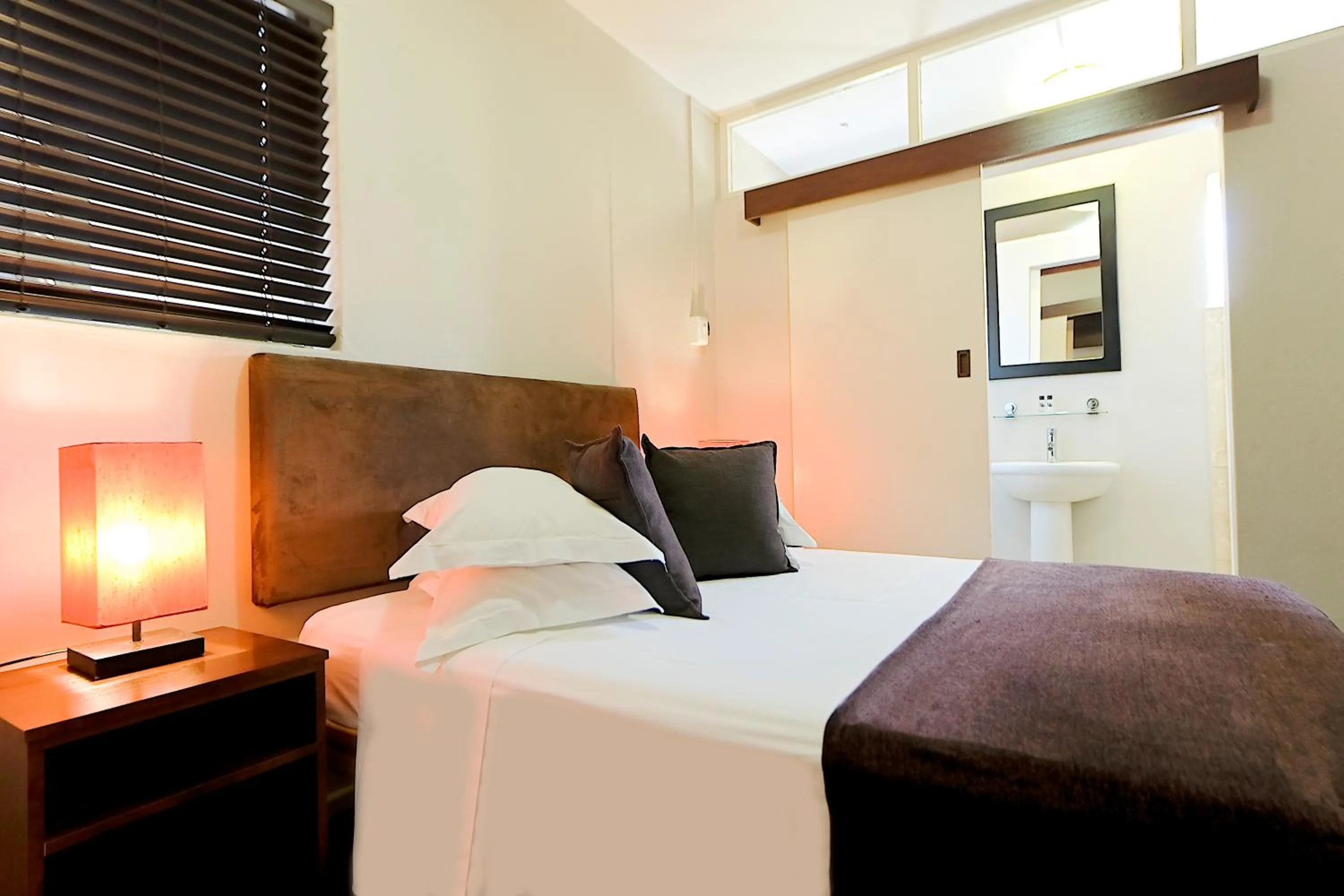 Bed in 10 on Cape Self Catering Apartments