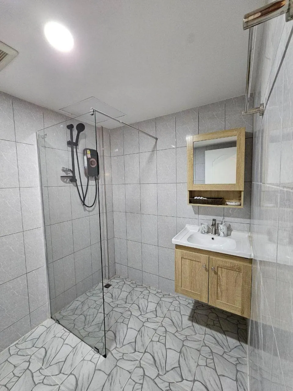 Shower in Samui Green Hotel