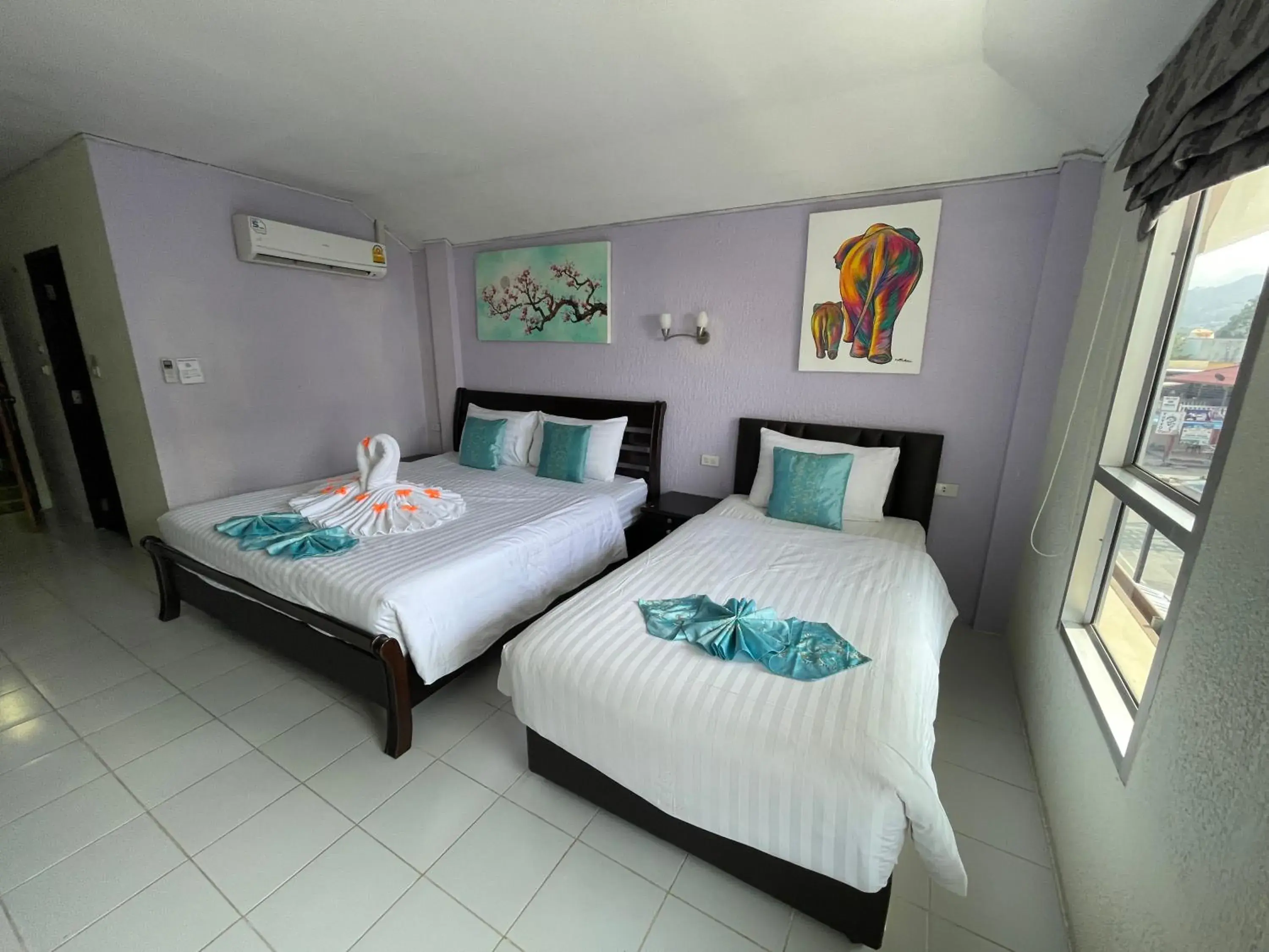 Triple Room with City View in Samui Green Hotel Triple Room with City View in Samui Green Hotel