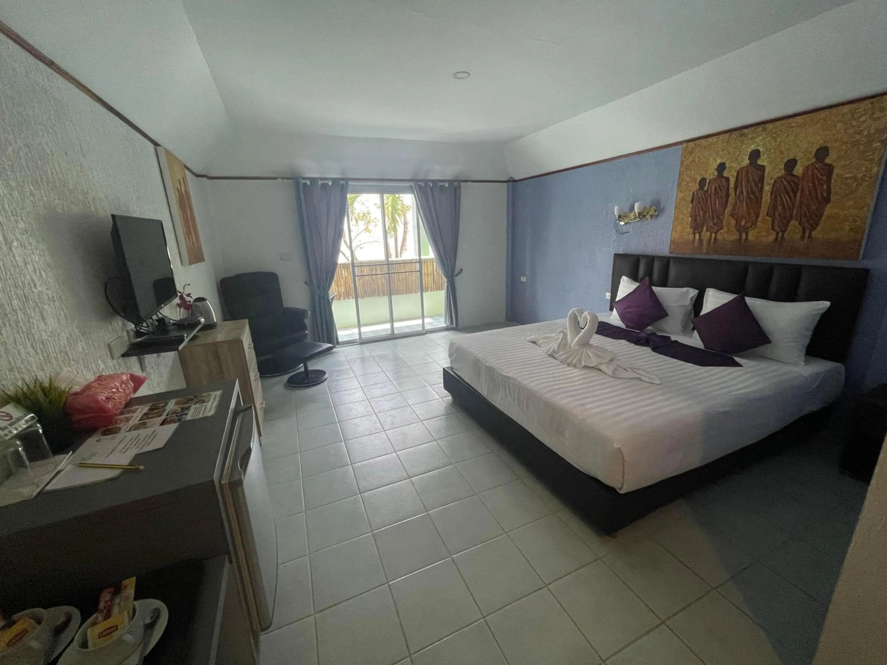 Photo of the whole room, Bed in Samui Green Hotel