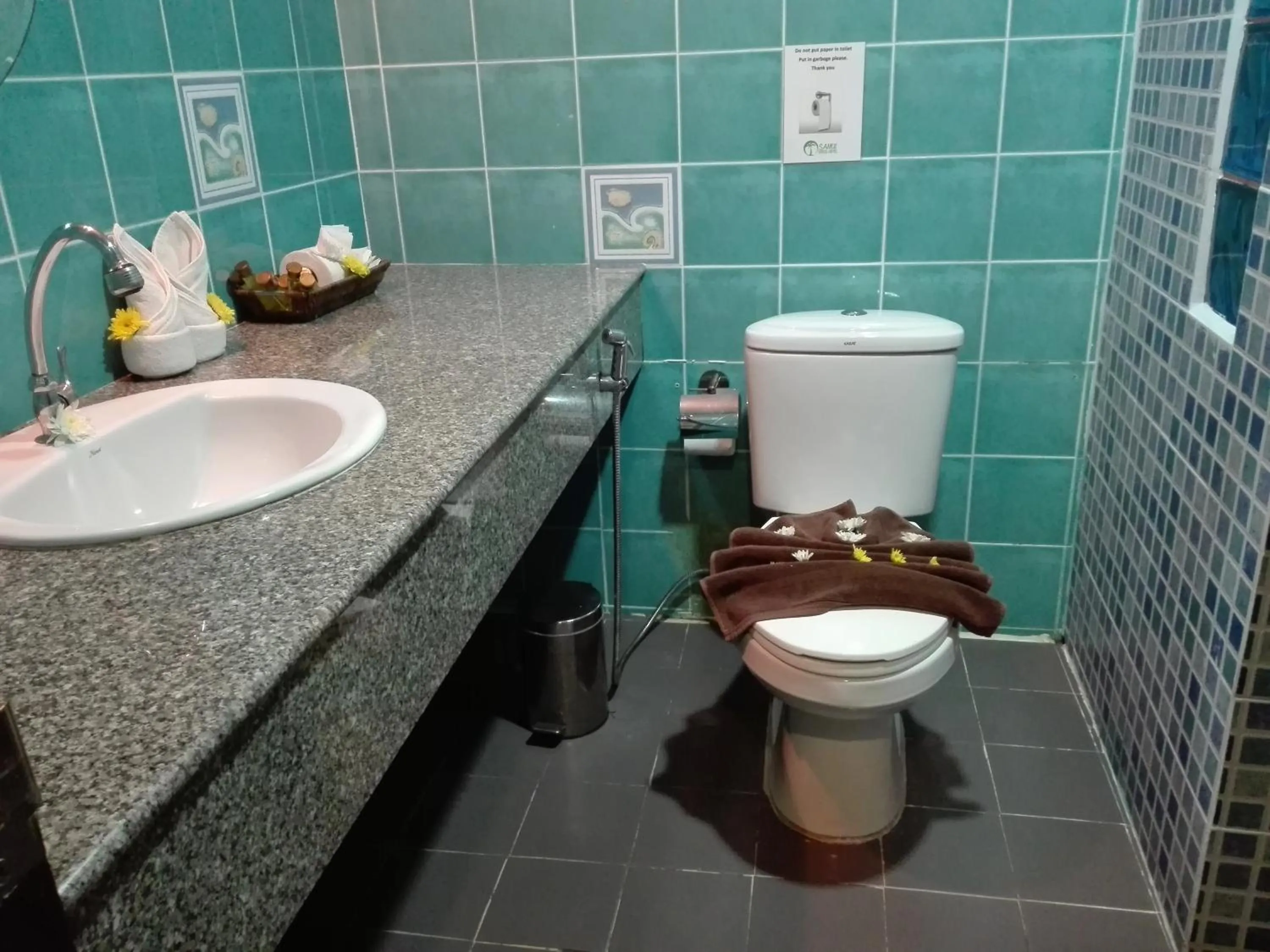 Toilet in Samui Green Hotel