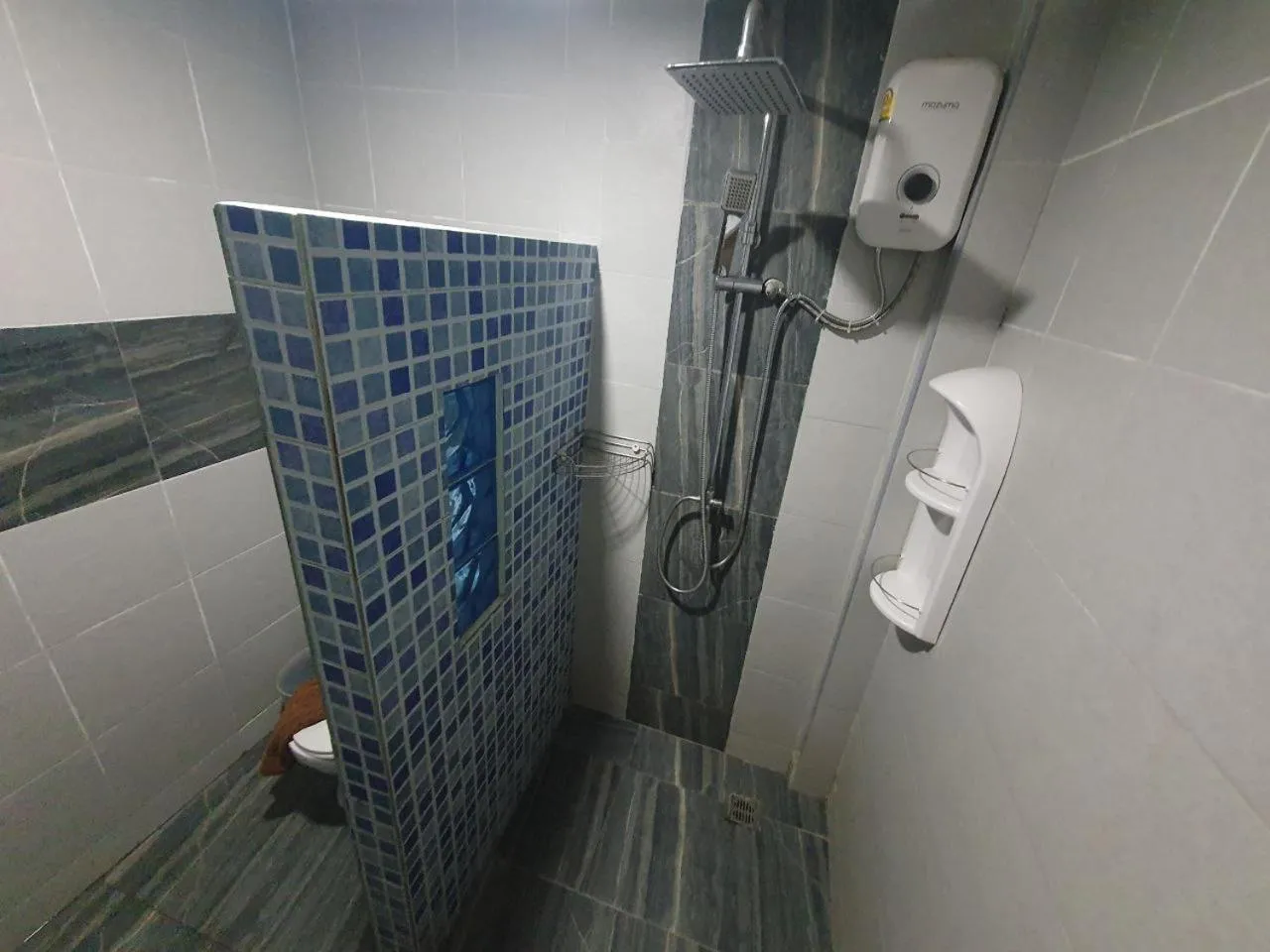 Shower in Samui Green Hotel