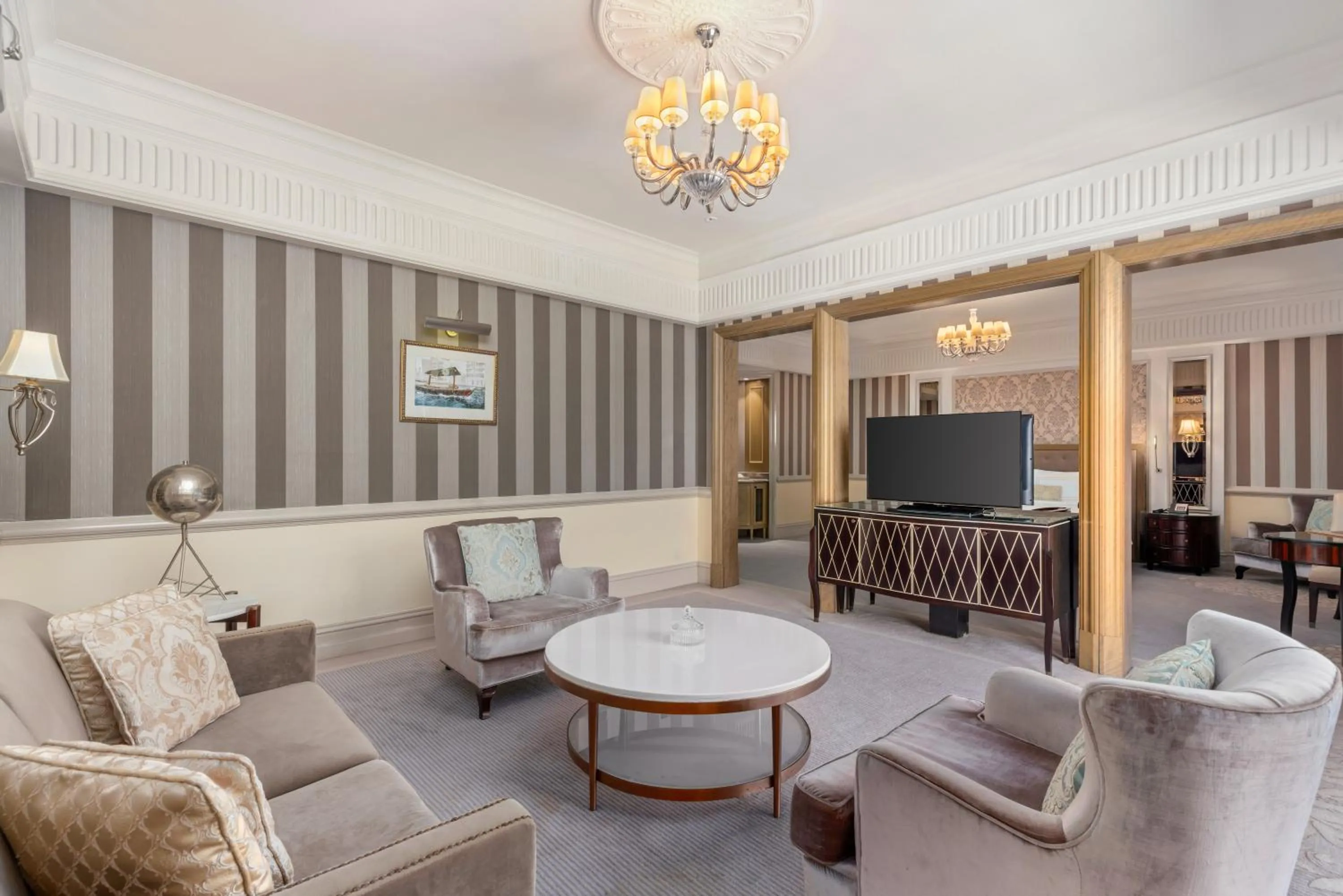 Living room in Al Habtoor Palace - Preferred Hotels & Resorts