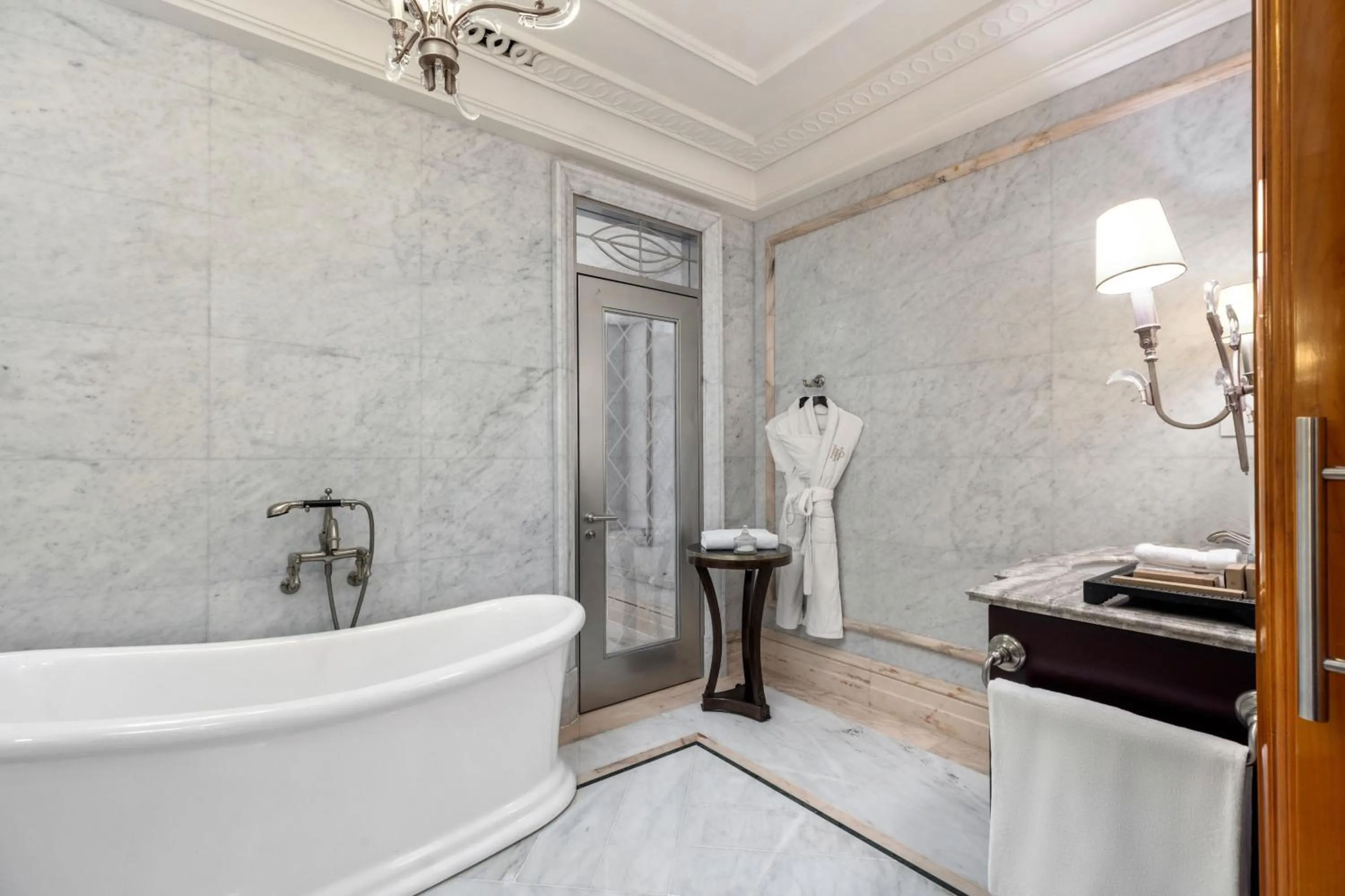 Shower in Al Habtoor Palace - Preferred Hotels & Resorts