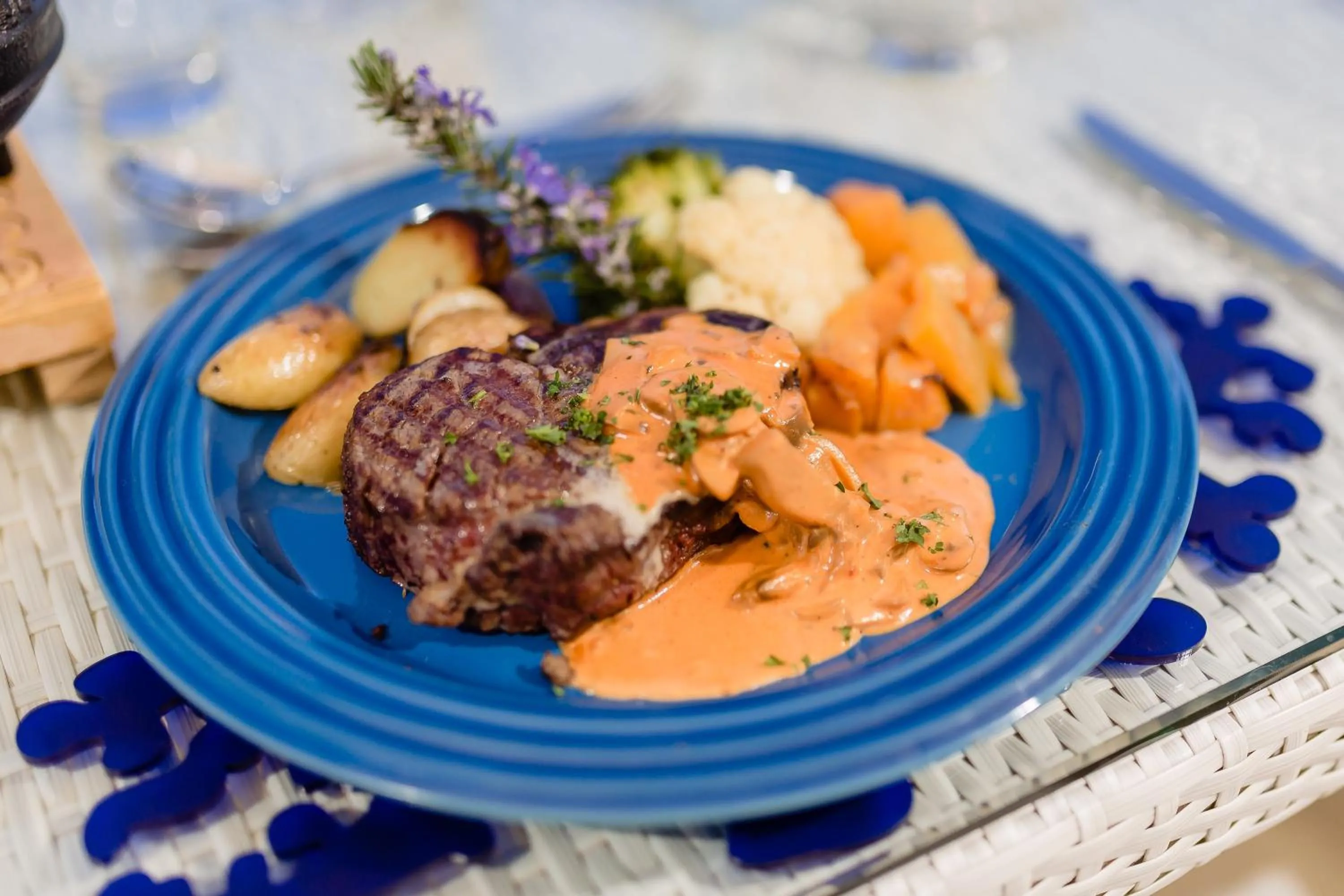 Dinner in Amanzi Island Boutique Hotel