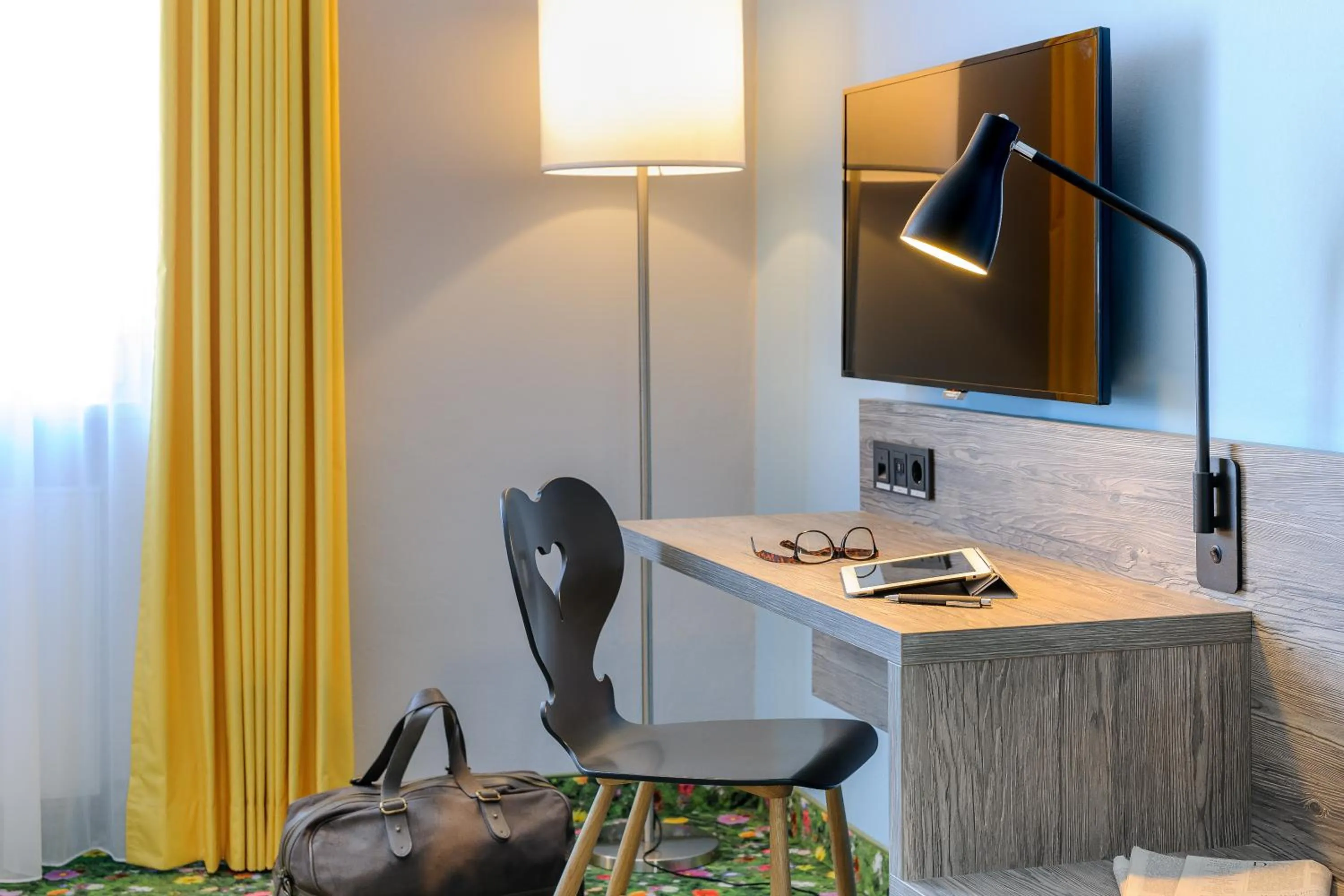 TV and multimedia in Felix Hotel Kaufbeuren