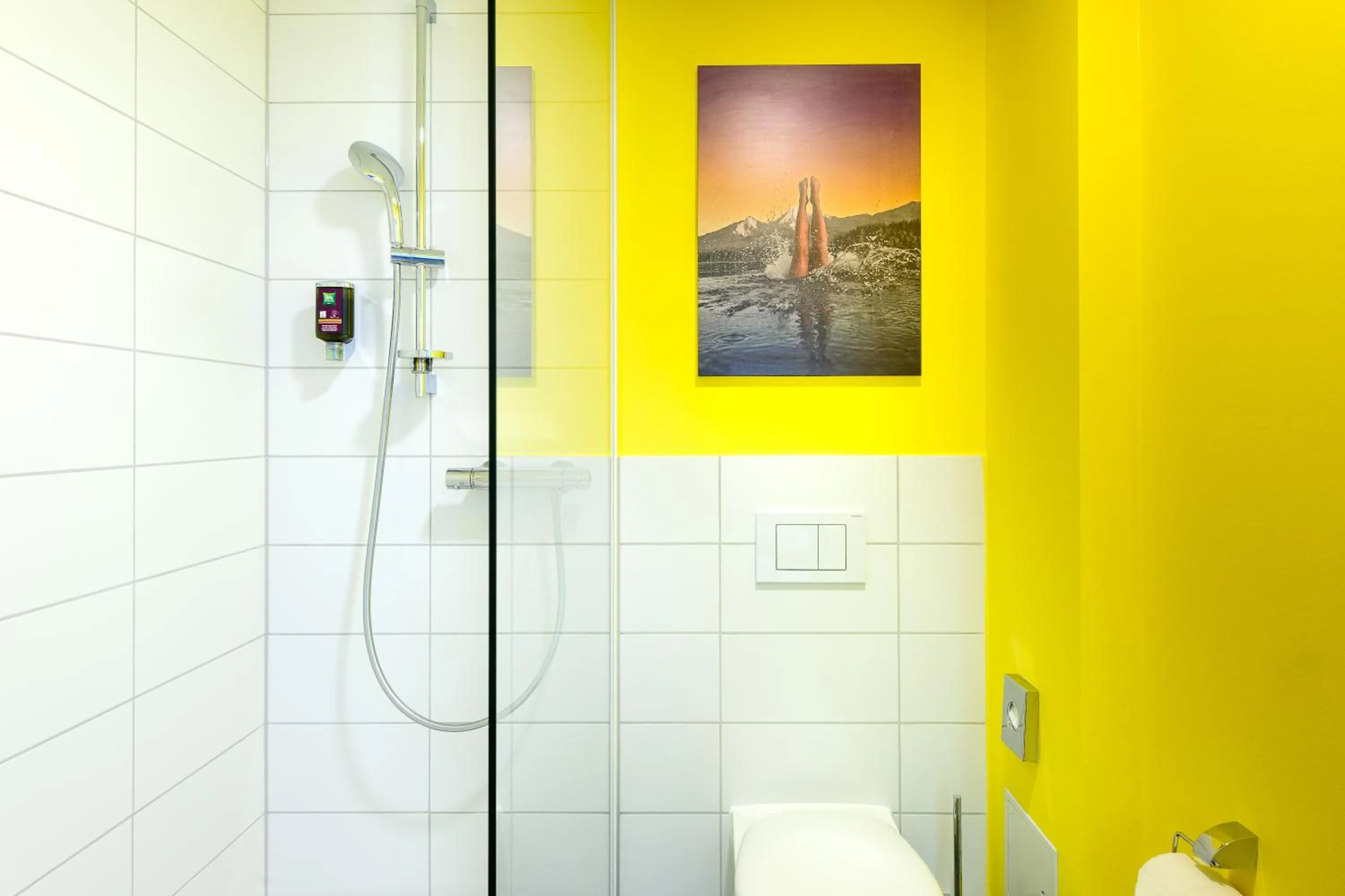 Toilet in Felix Hotel Kaufbeuren