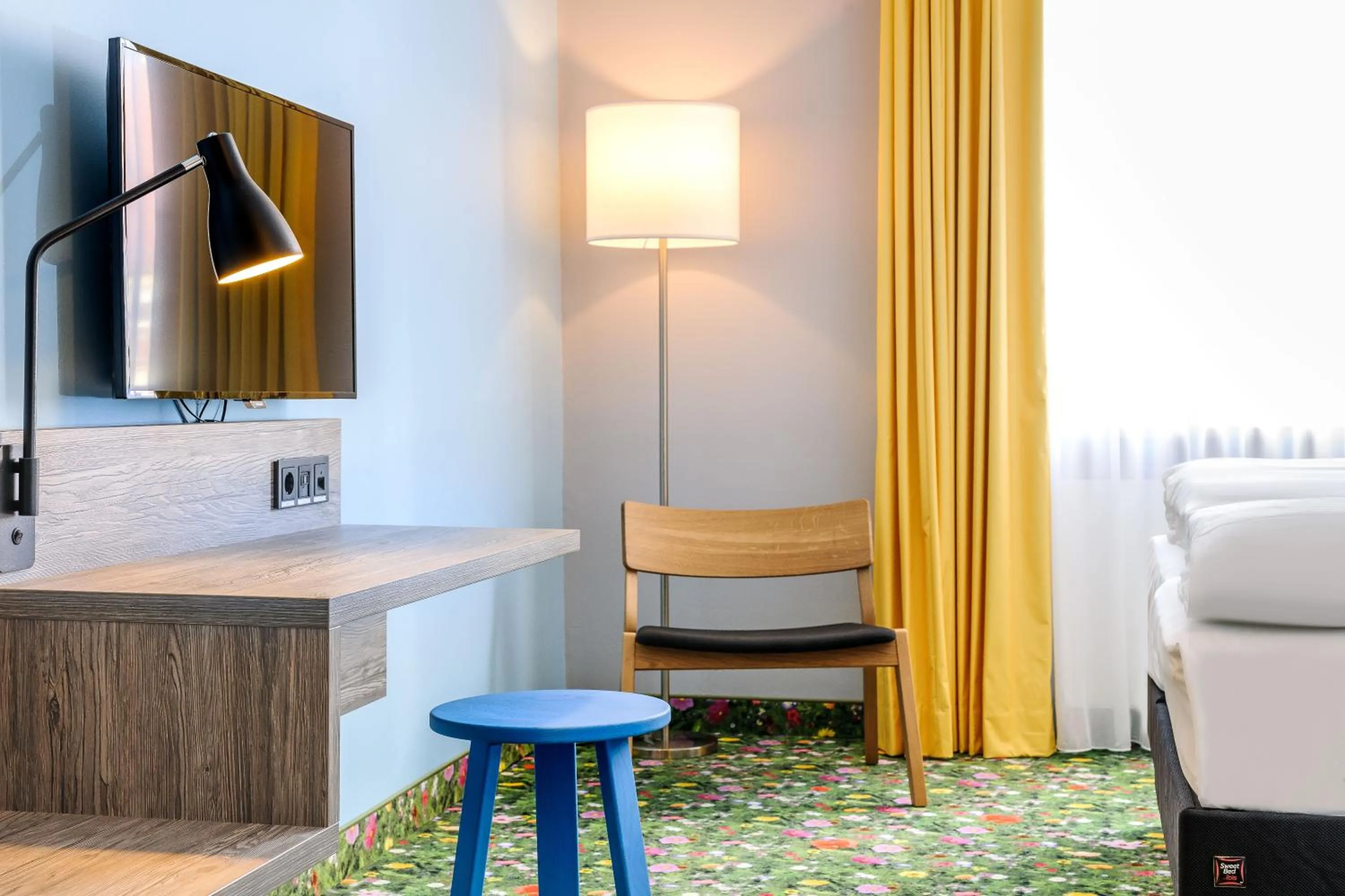 TV and multimedia in Felix Hotel Kaufbeuren