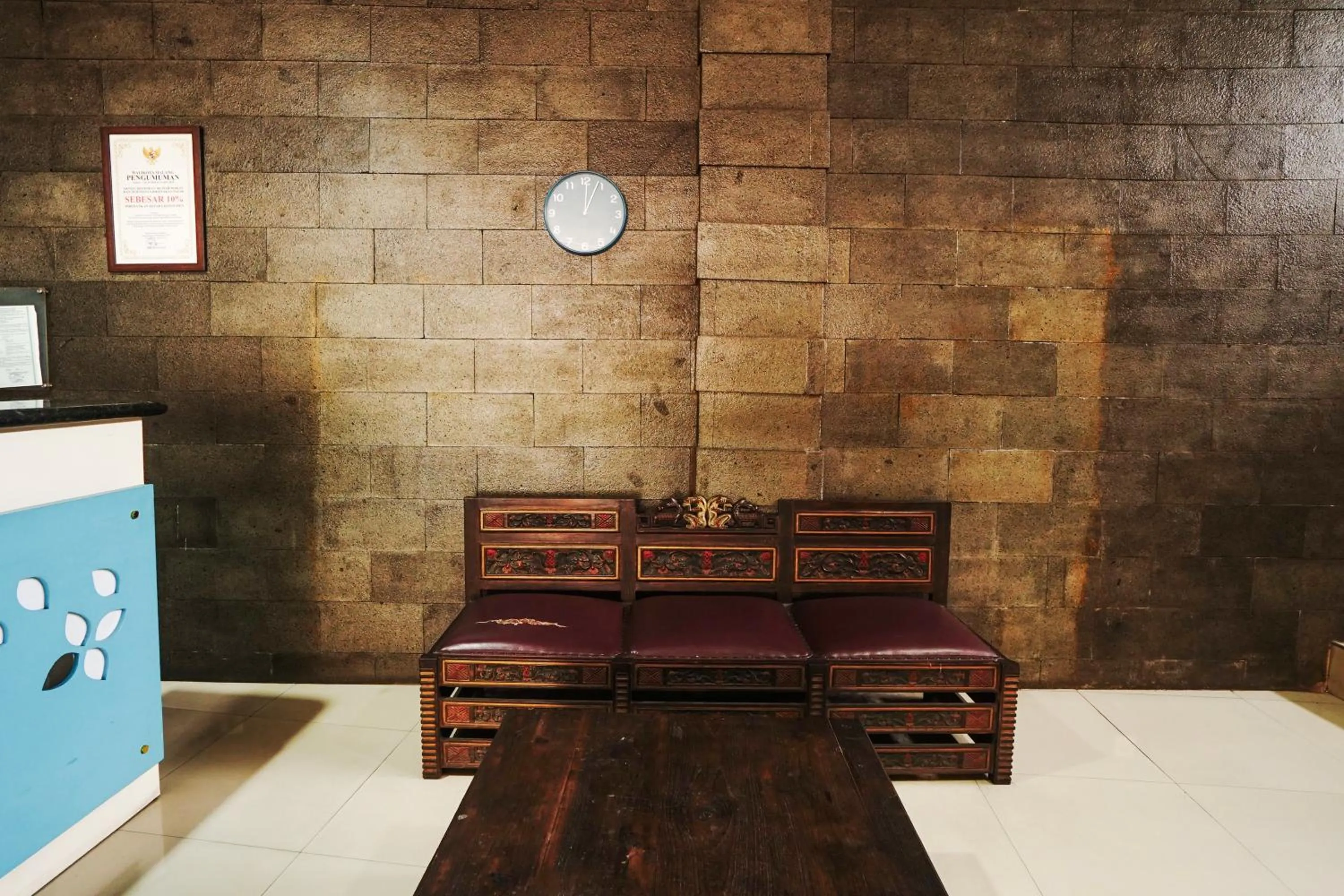 Seating area in Hotel O Symphony Homestay Tlogomas