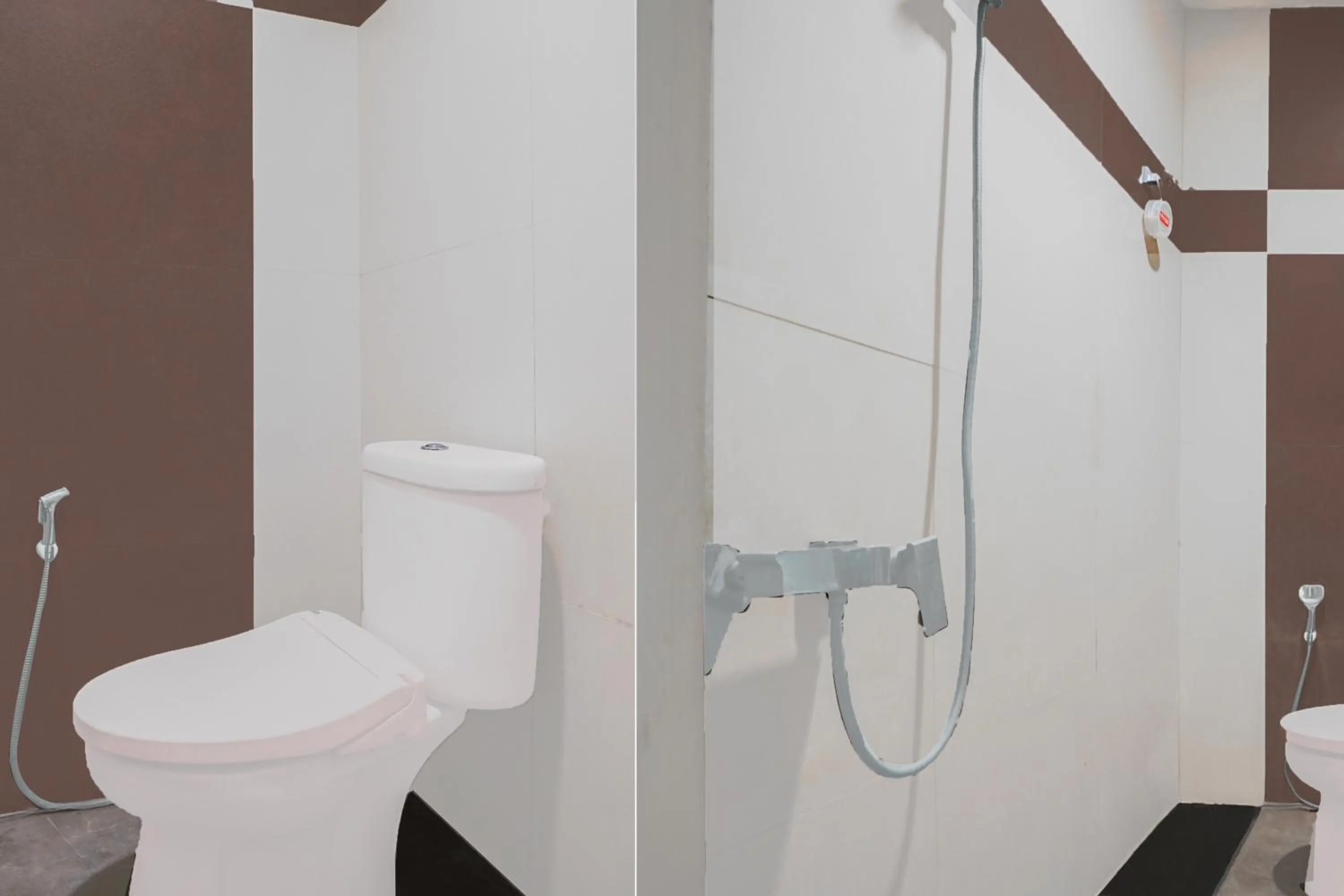 Bathroom in Hotel O Symphony Homestay Tlogomas