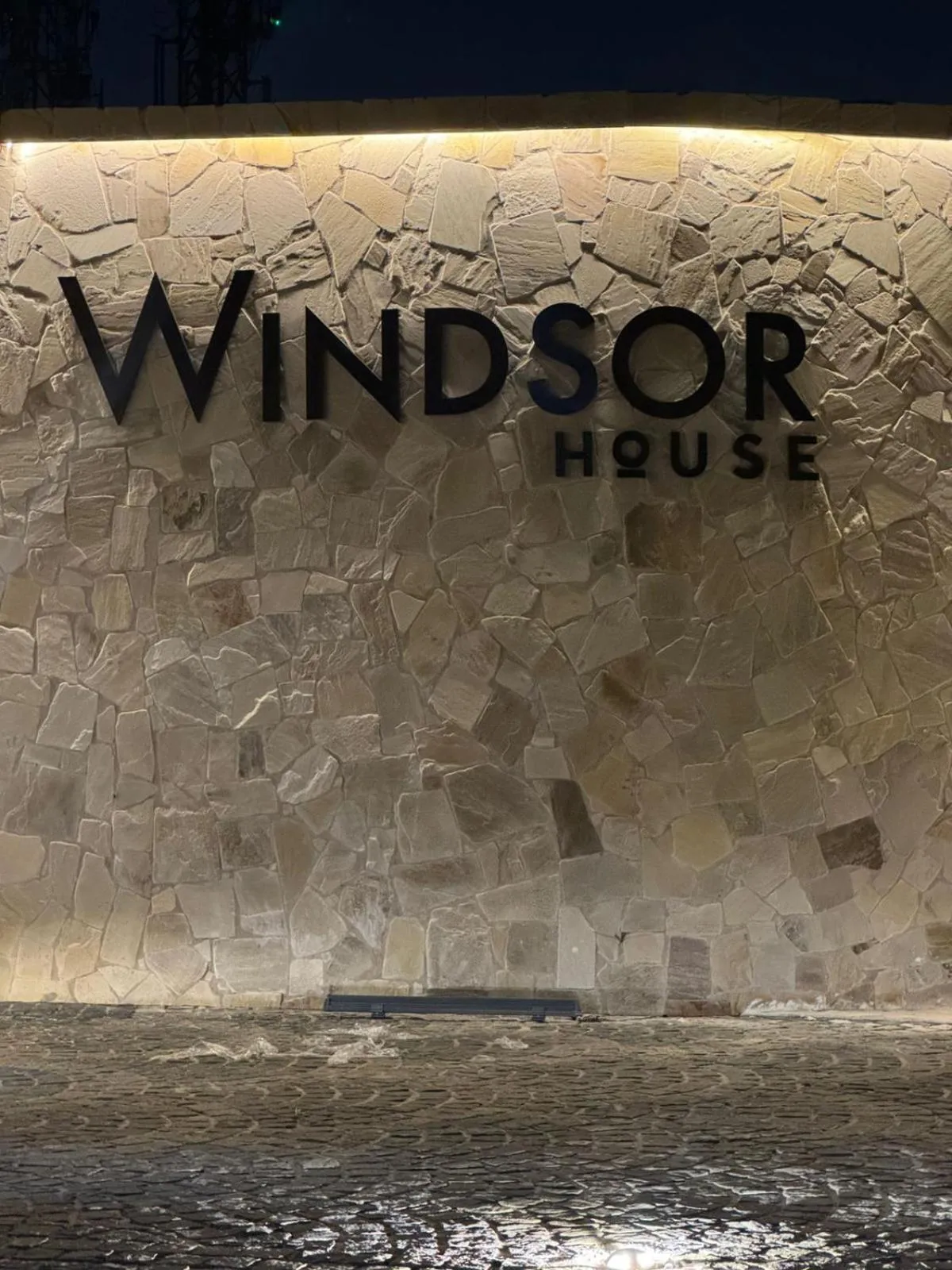 Property building in Hotel Windsor