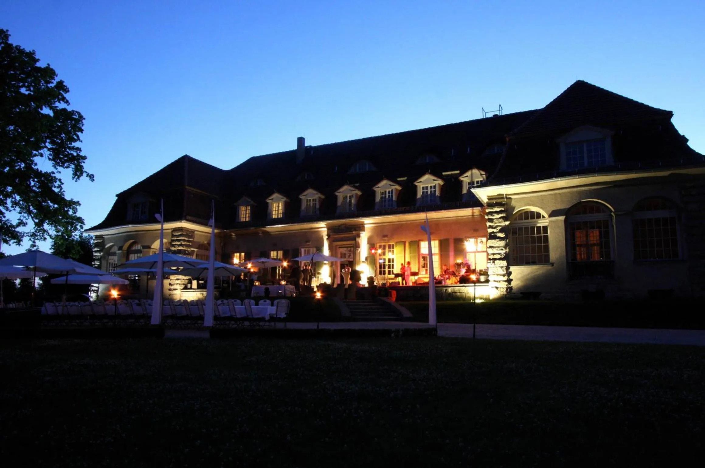 Property building in Schloss Kartzow