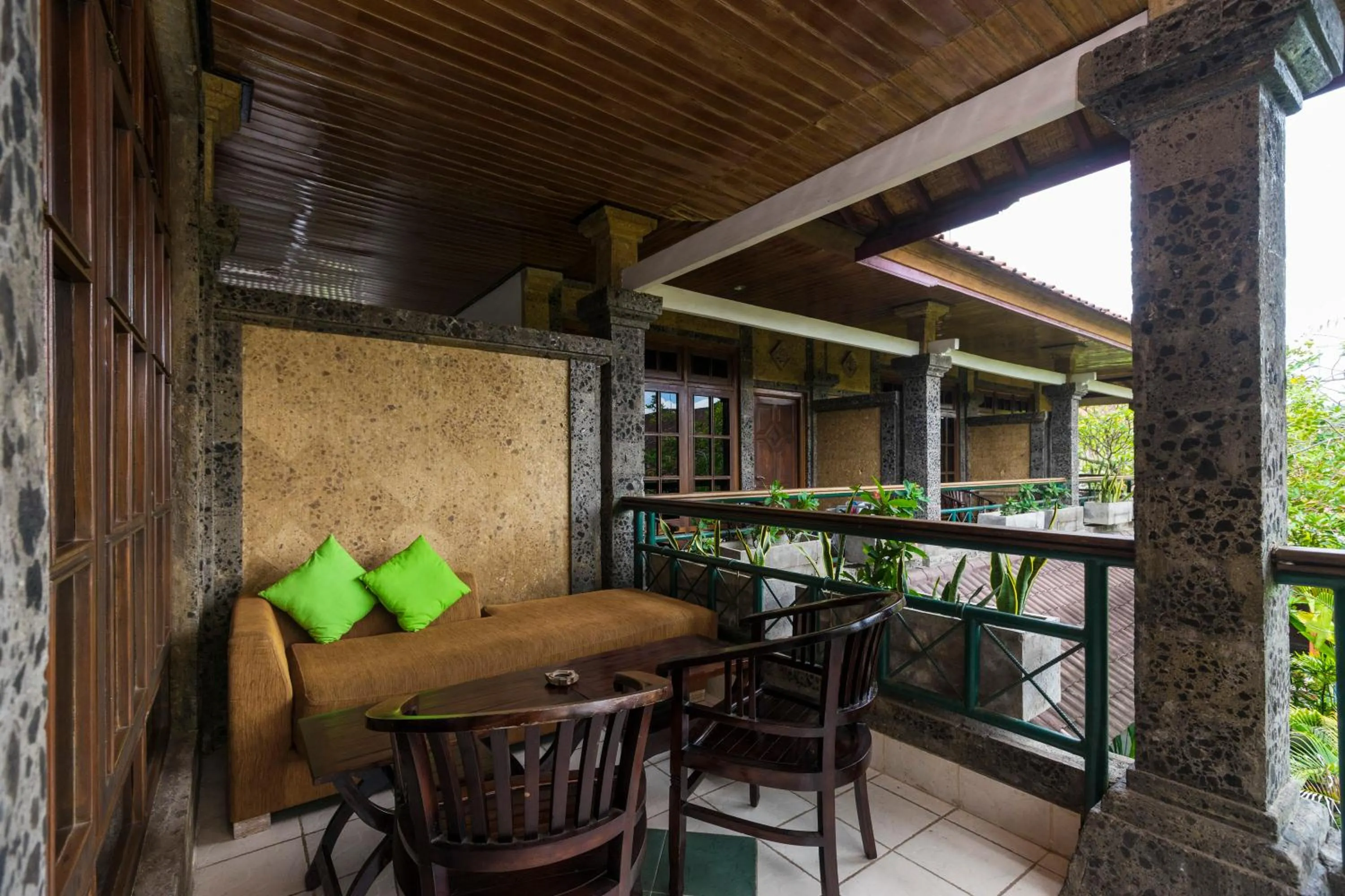 Balcony/Terrace in Bali Wirasana Inn