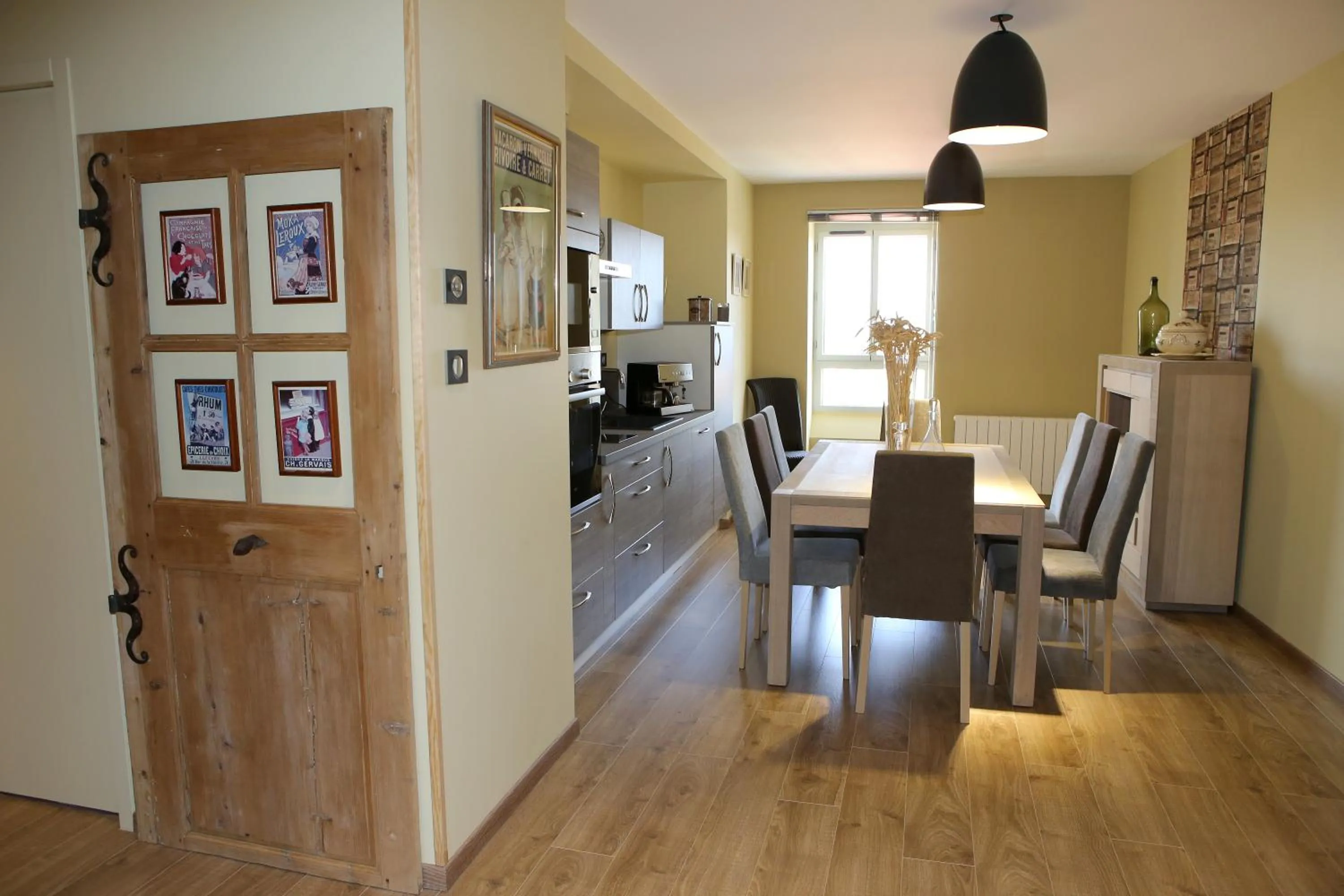 Kitchen or kitchenette in Aux Pierres Magiques