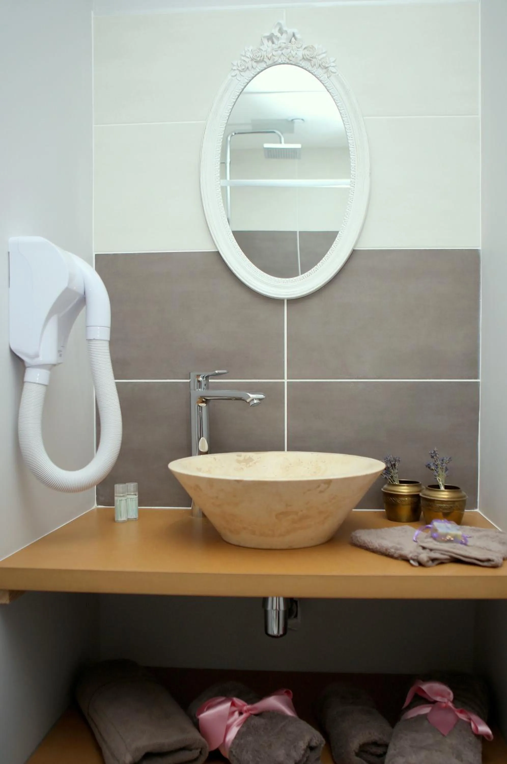 Shower in Aux Pierres Magiques