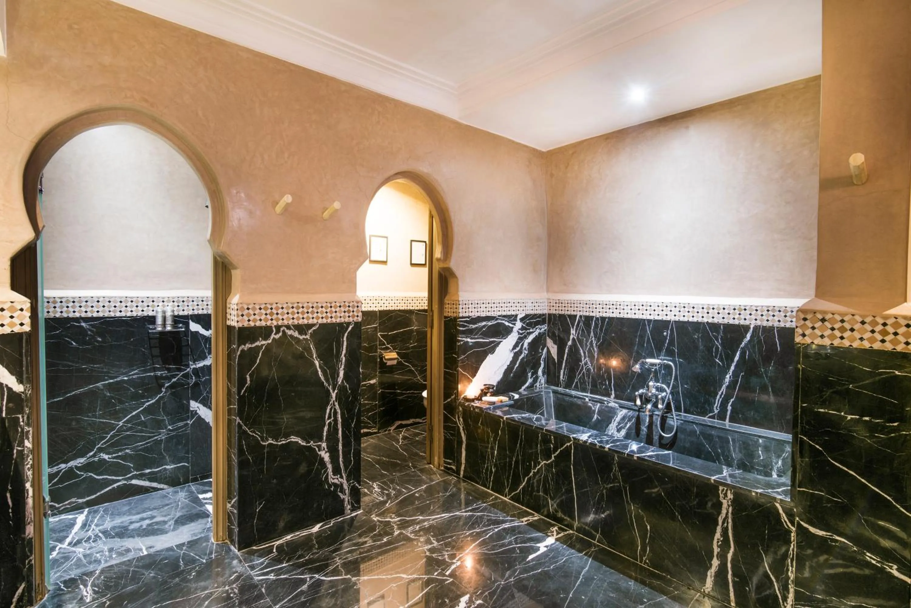 Bathroom in Almaha Marrakech Restaurant & SPA
