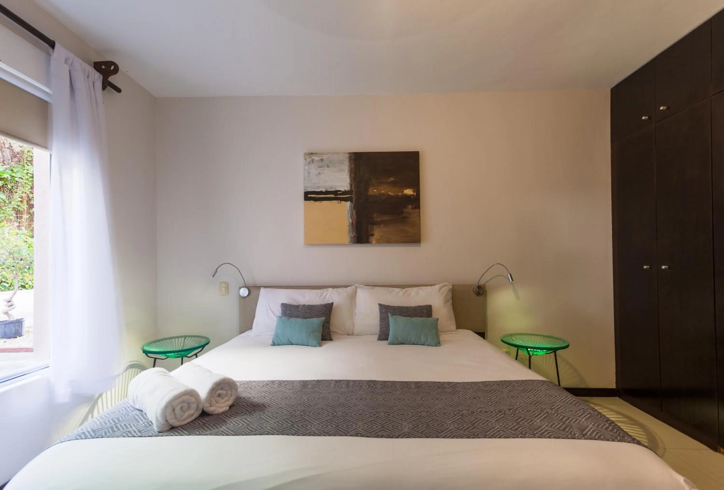 Bed in Via Tendenza Condos