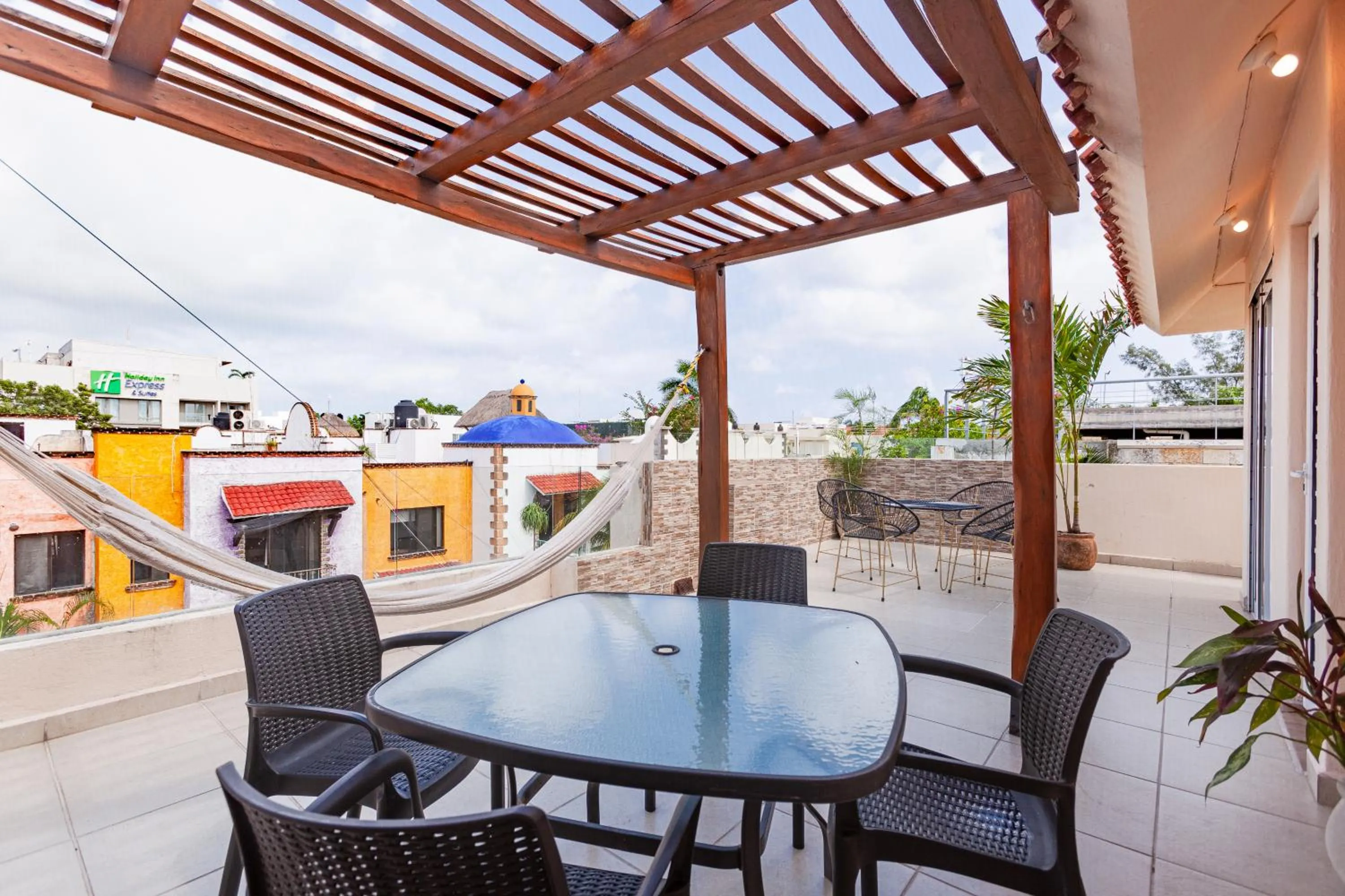 Day in Via Tendenza Condos