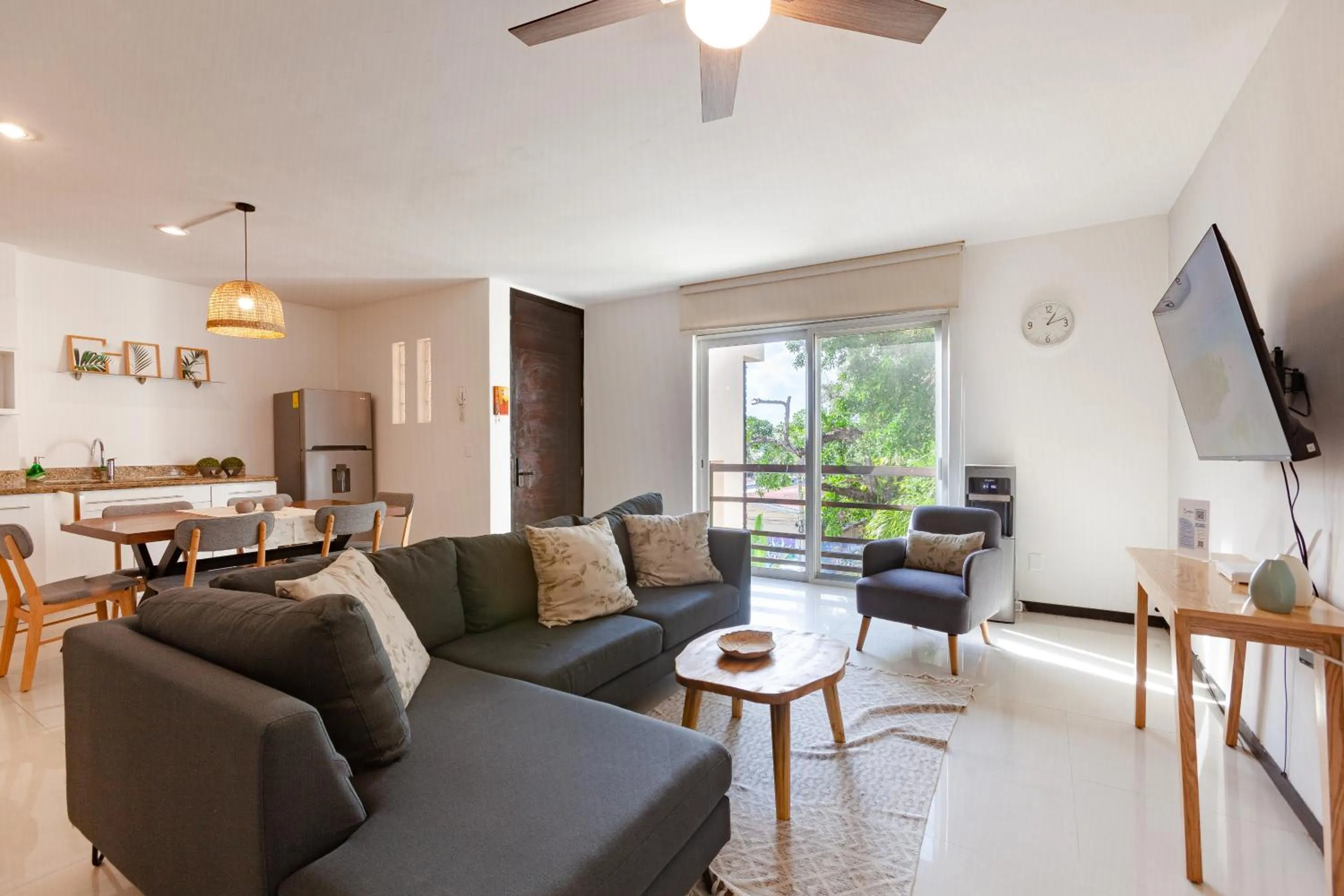 TV and multimedia in Via Tendenza Condos