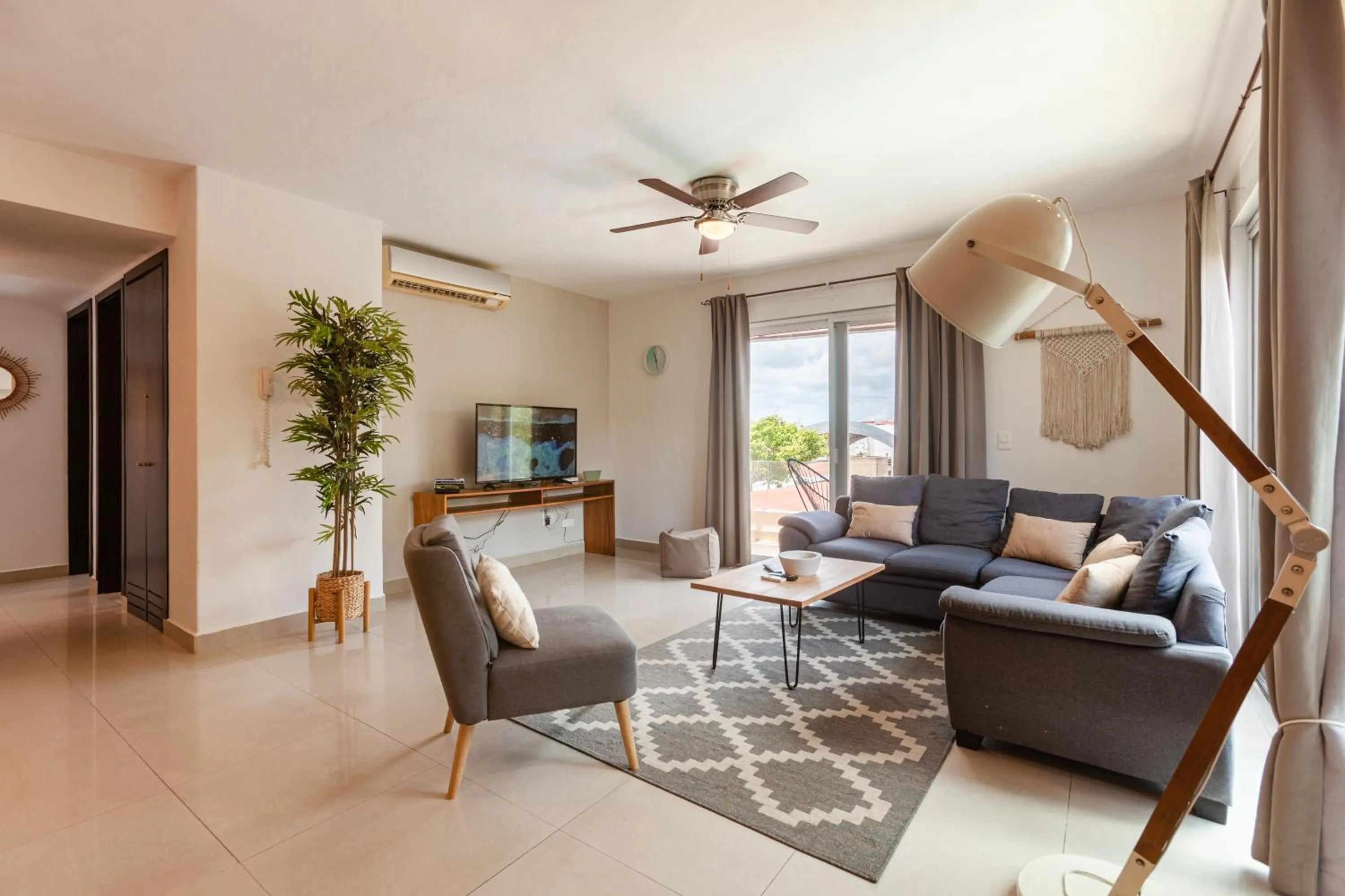 TV and multimedia in Via Tendenza Condos