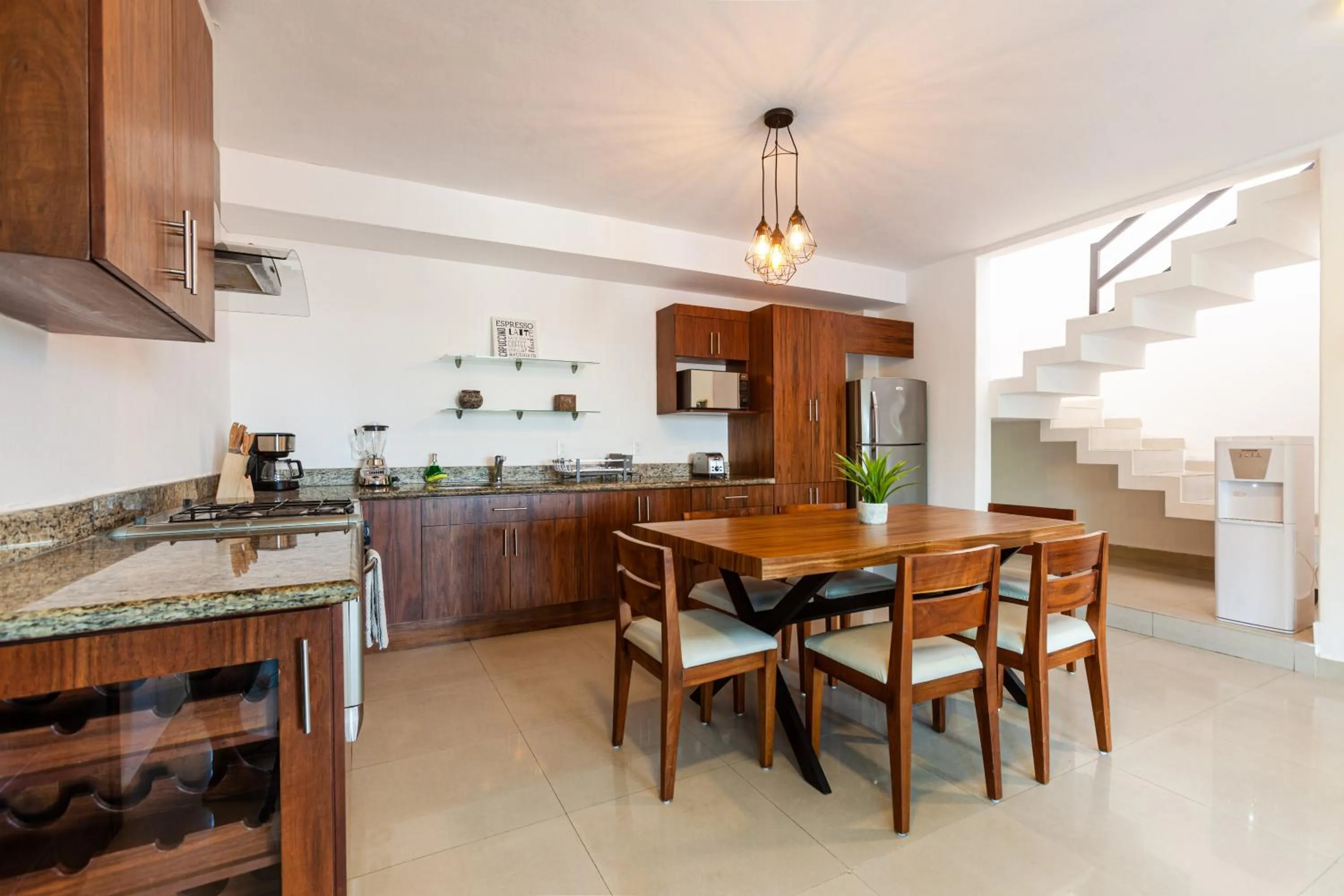 Kitchen or kitchenette in Via Tendenza Condos