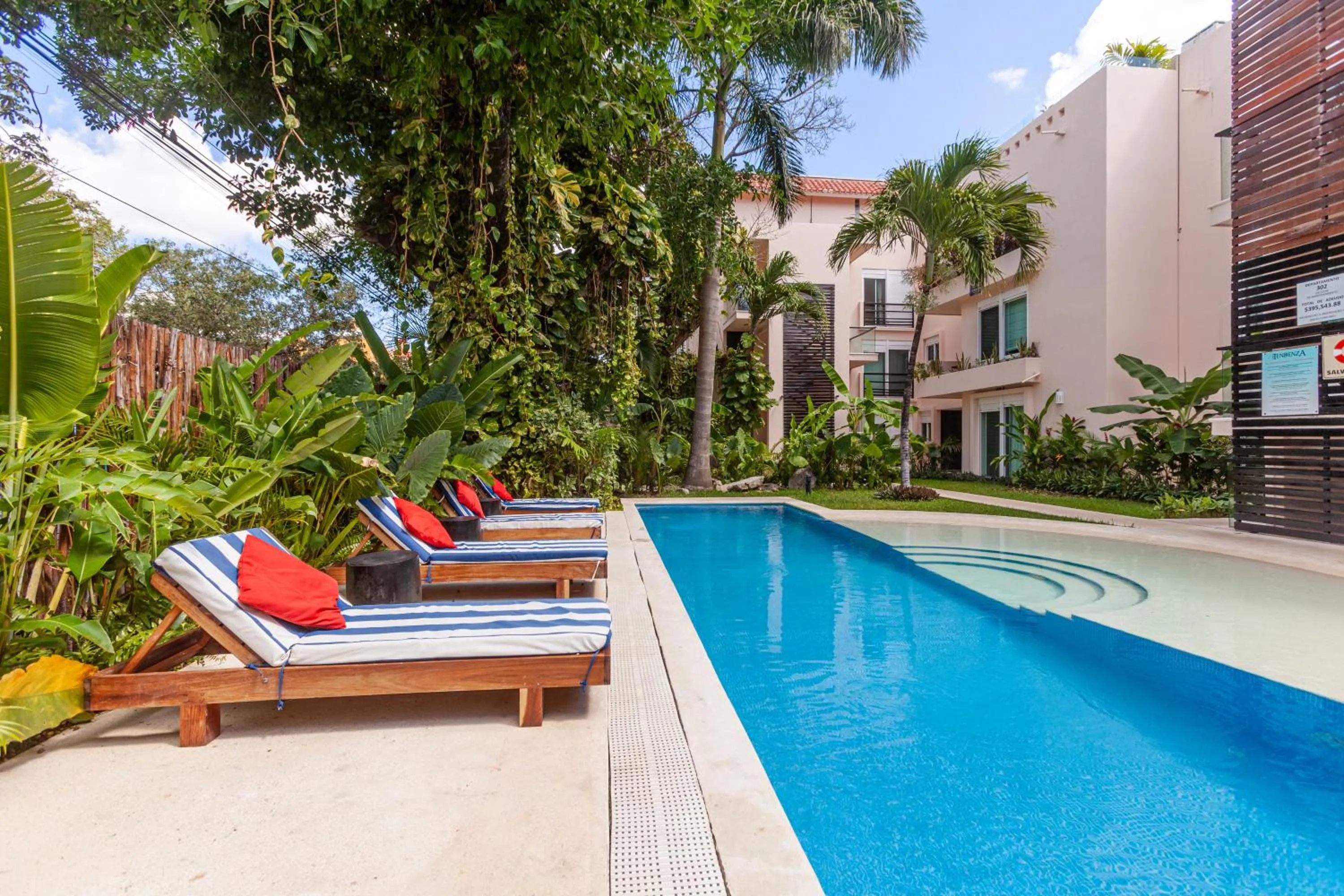 Garden in Via Tendenza Condos