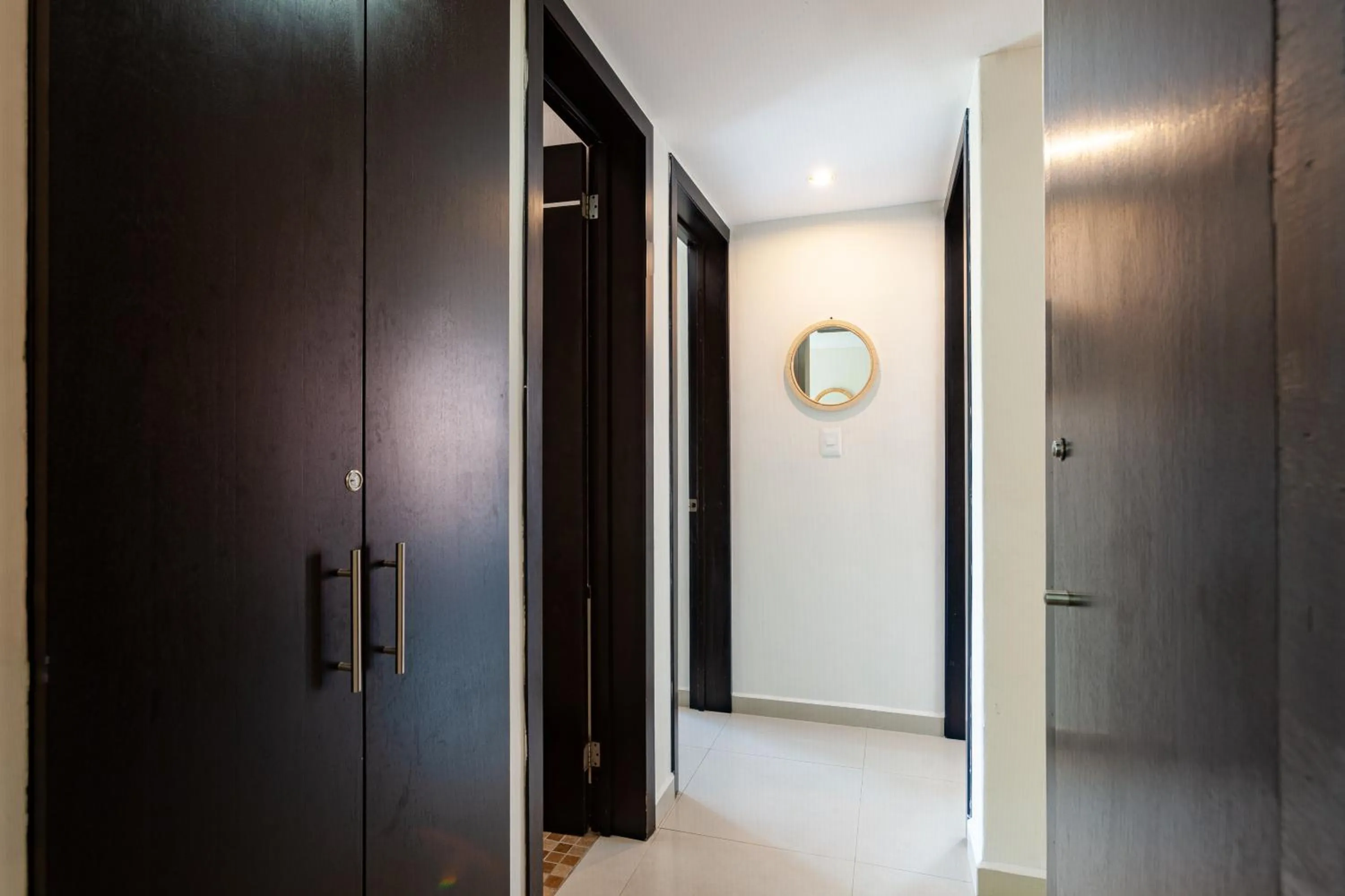 wardrobe in Via Tendenza Condos