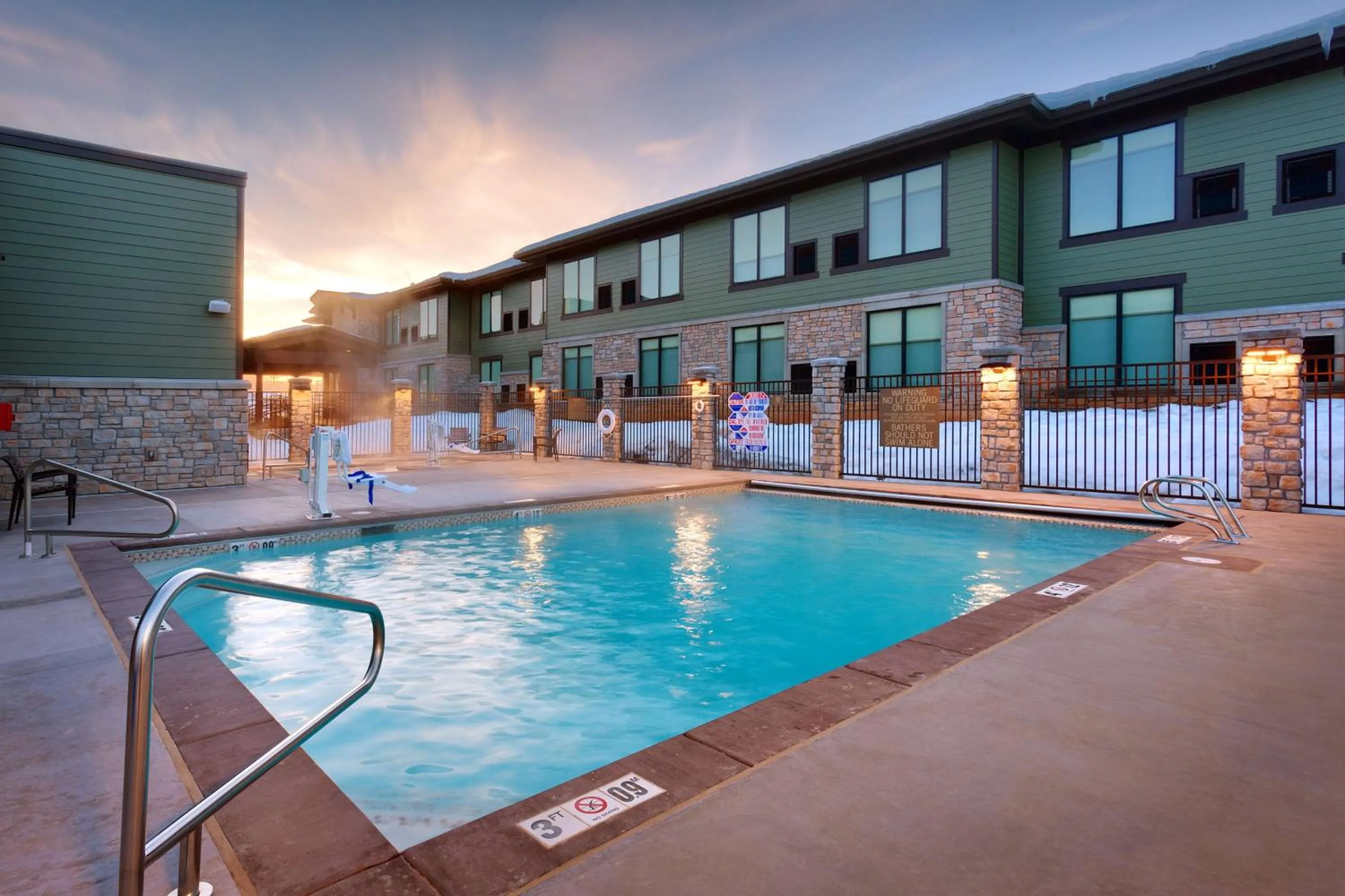 Swimming pool in Hyatt Place Park City