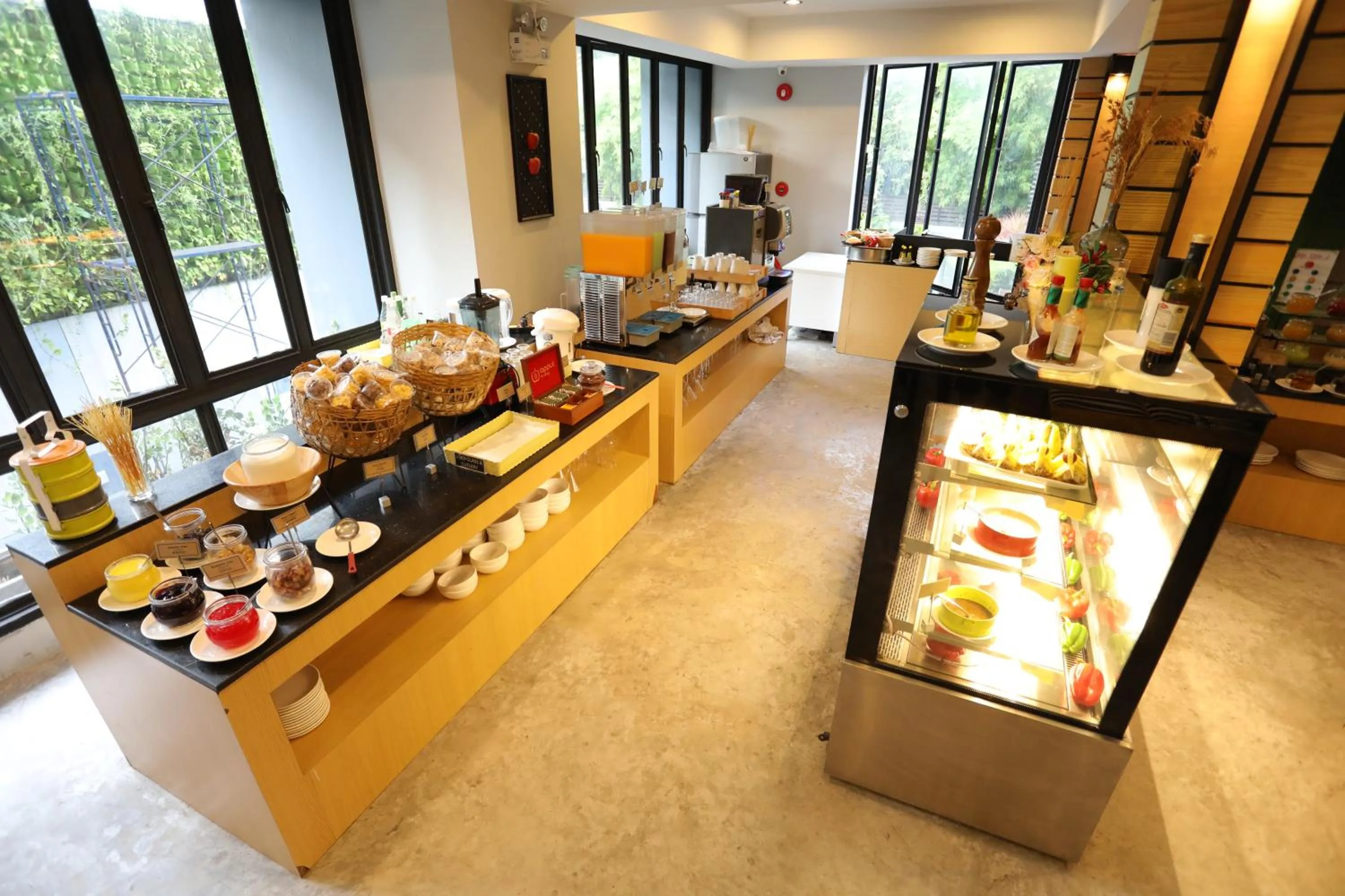 Restaurant/places to eat in Apple A Day Resort Krabi, Ao Nang Beach