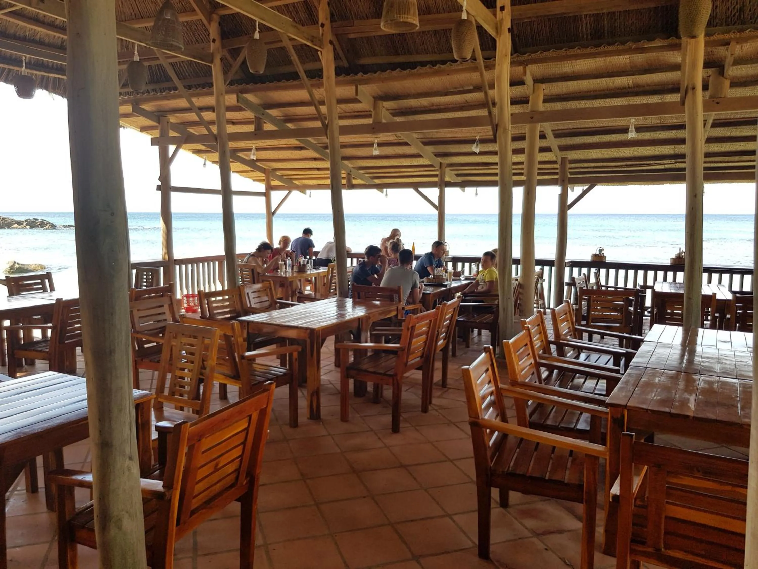 Restaurant/places to eat in Free Beach Resort