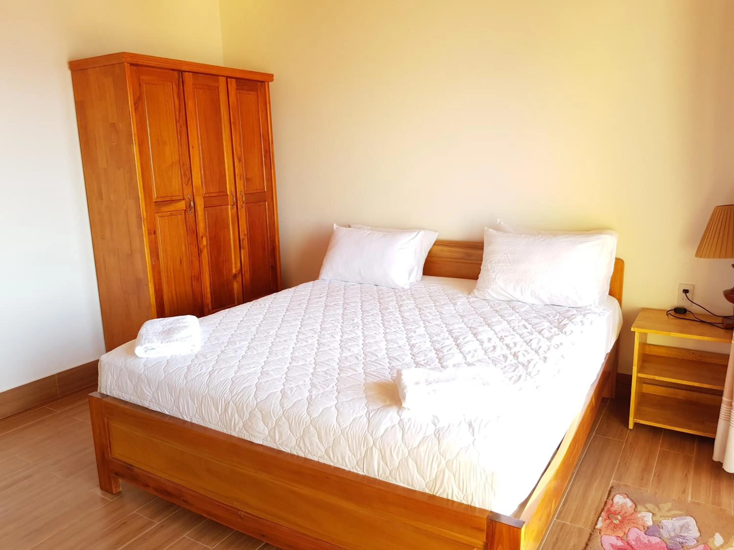 Bedroom, Bed in Free Beach Resort