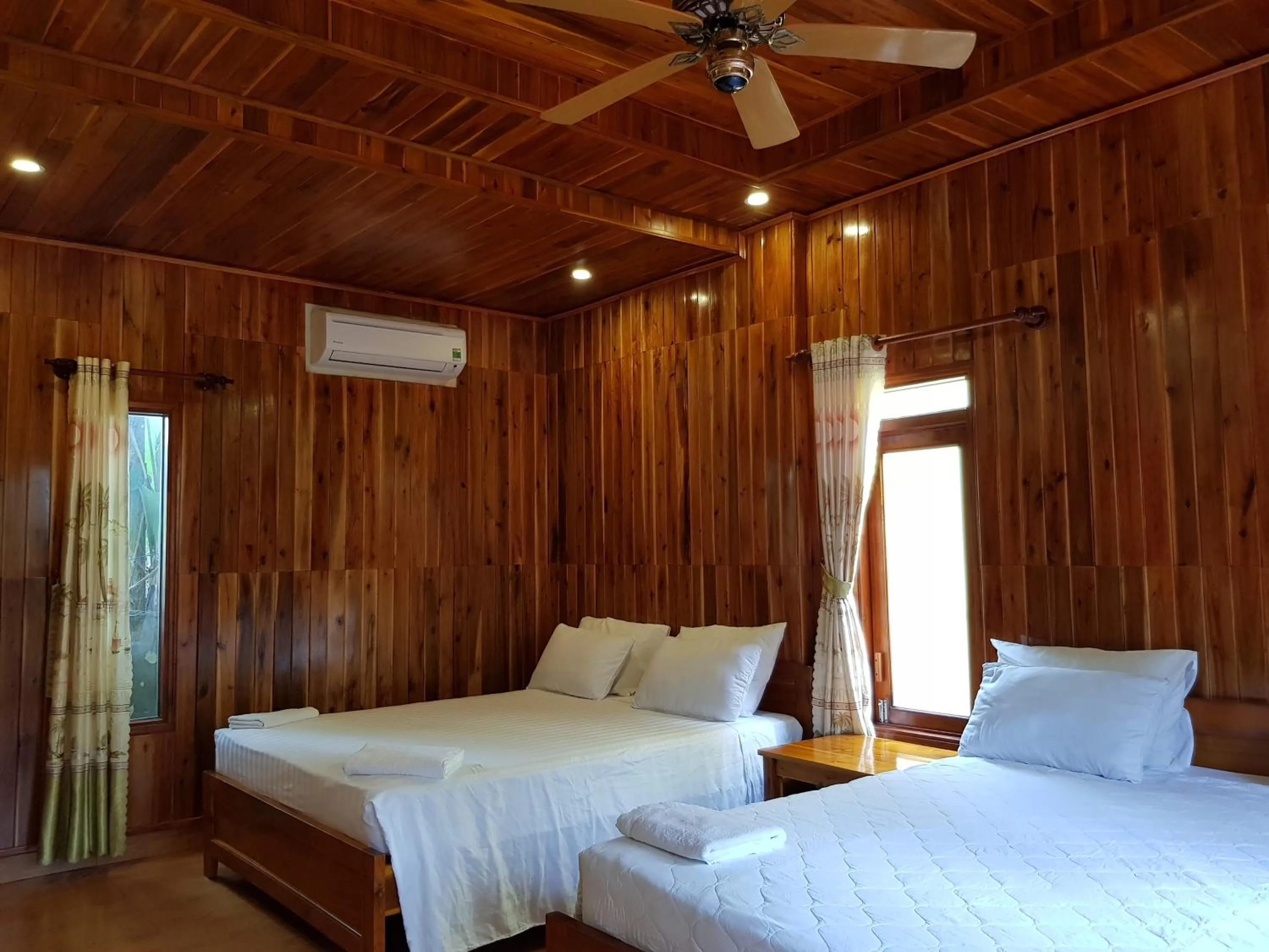 Bedroom, Bed in Free Beach Resort