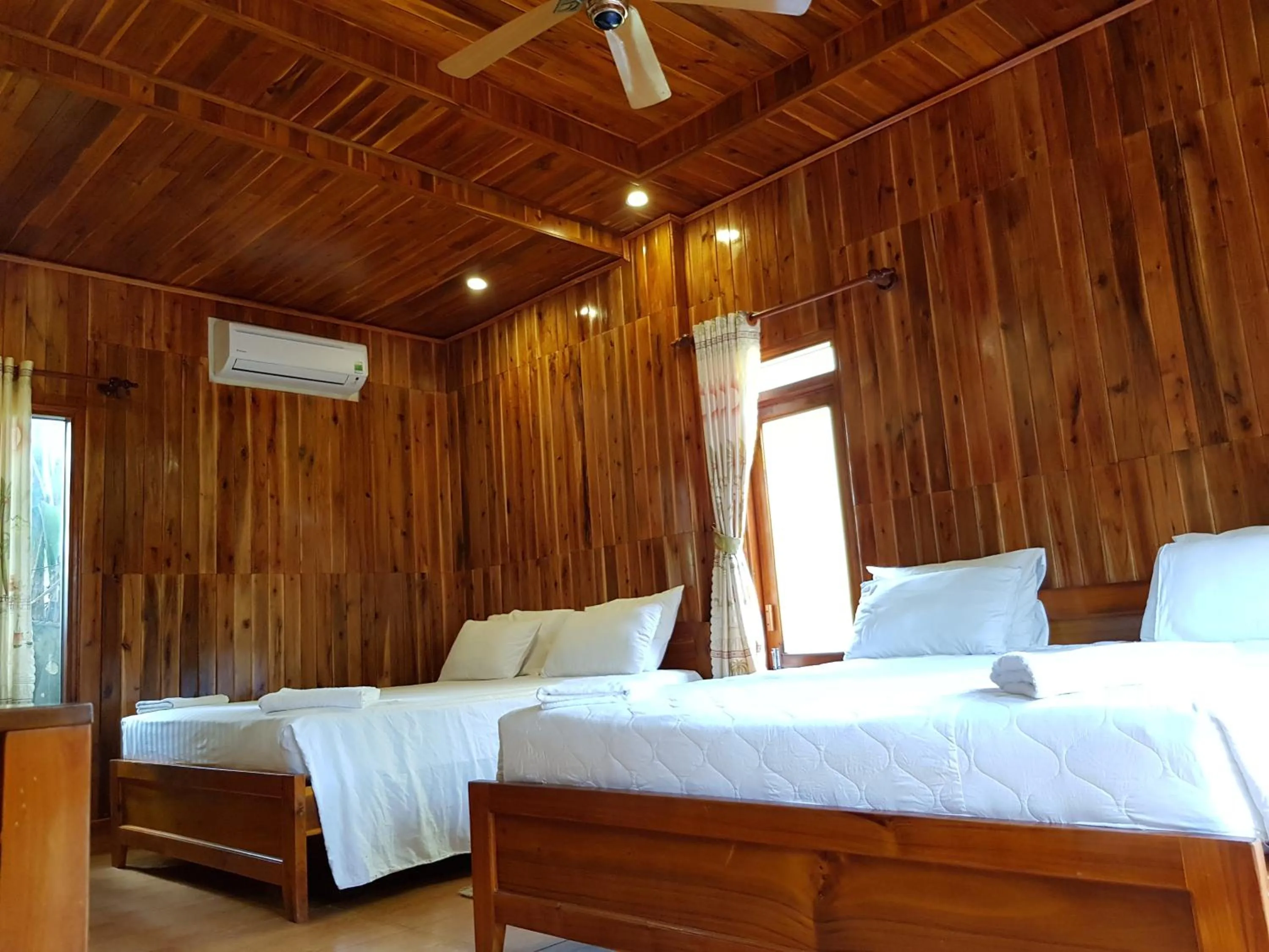 Area and facilities, Bed in Free Beach Resort