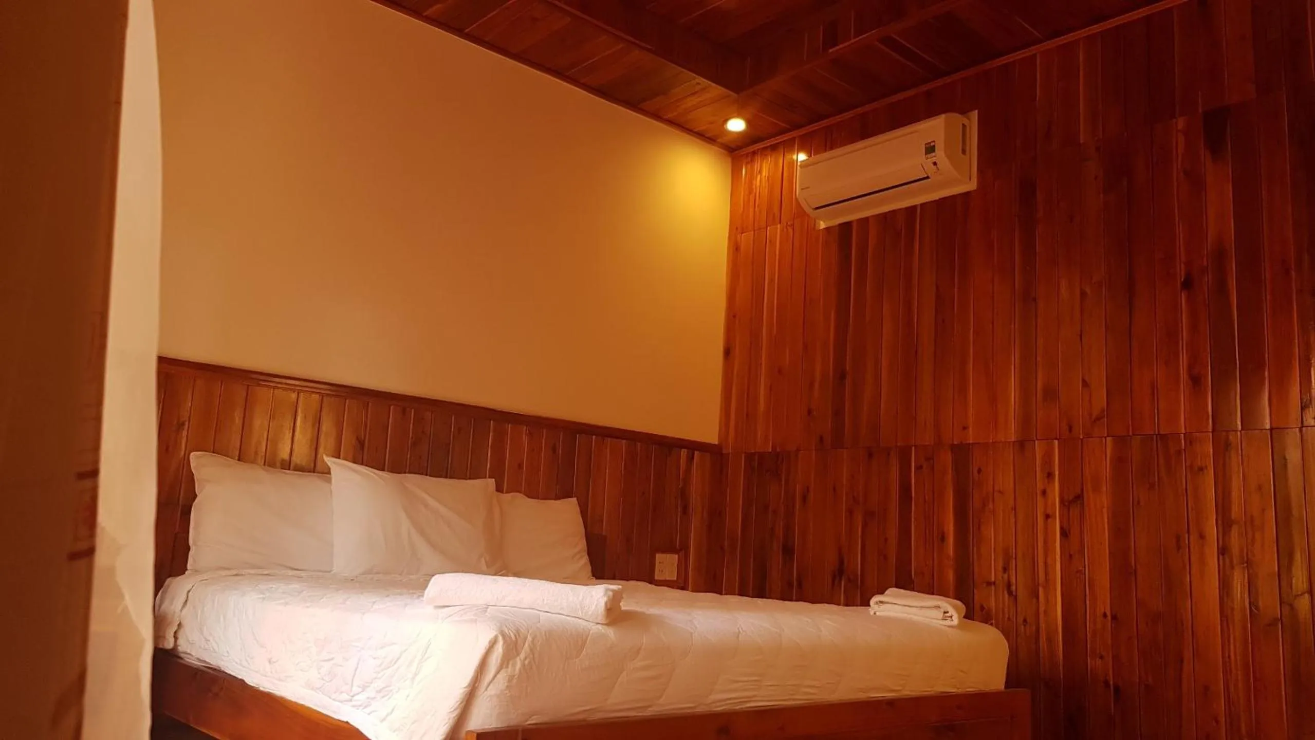 Bedroom, Bed in Free Beach Resort