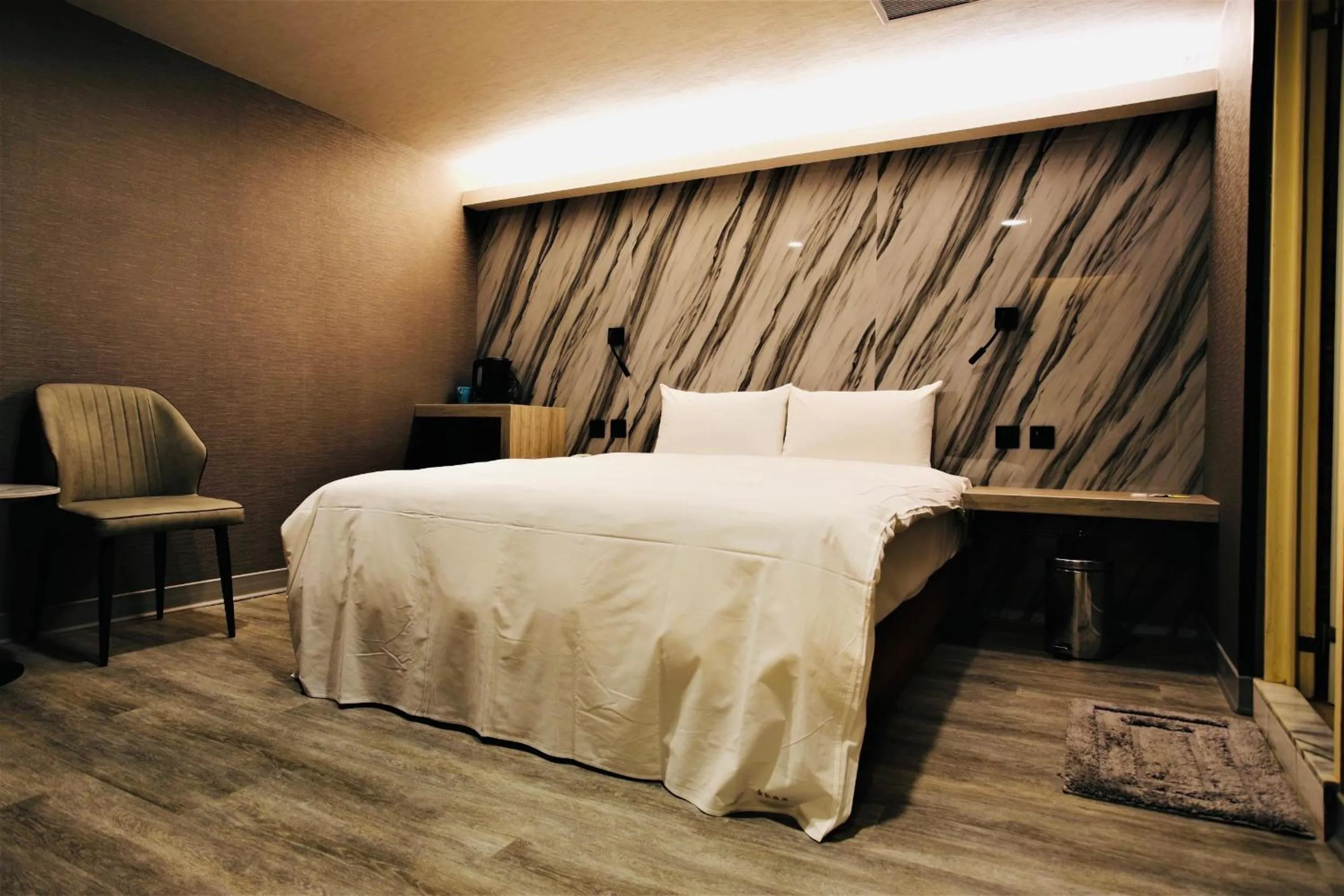 Bed in Golden Home Hotel