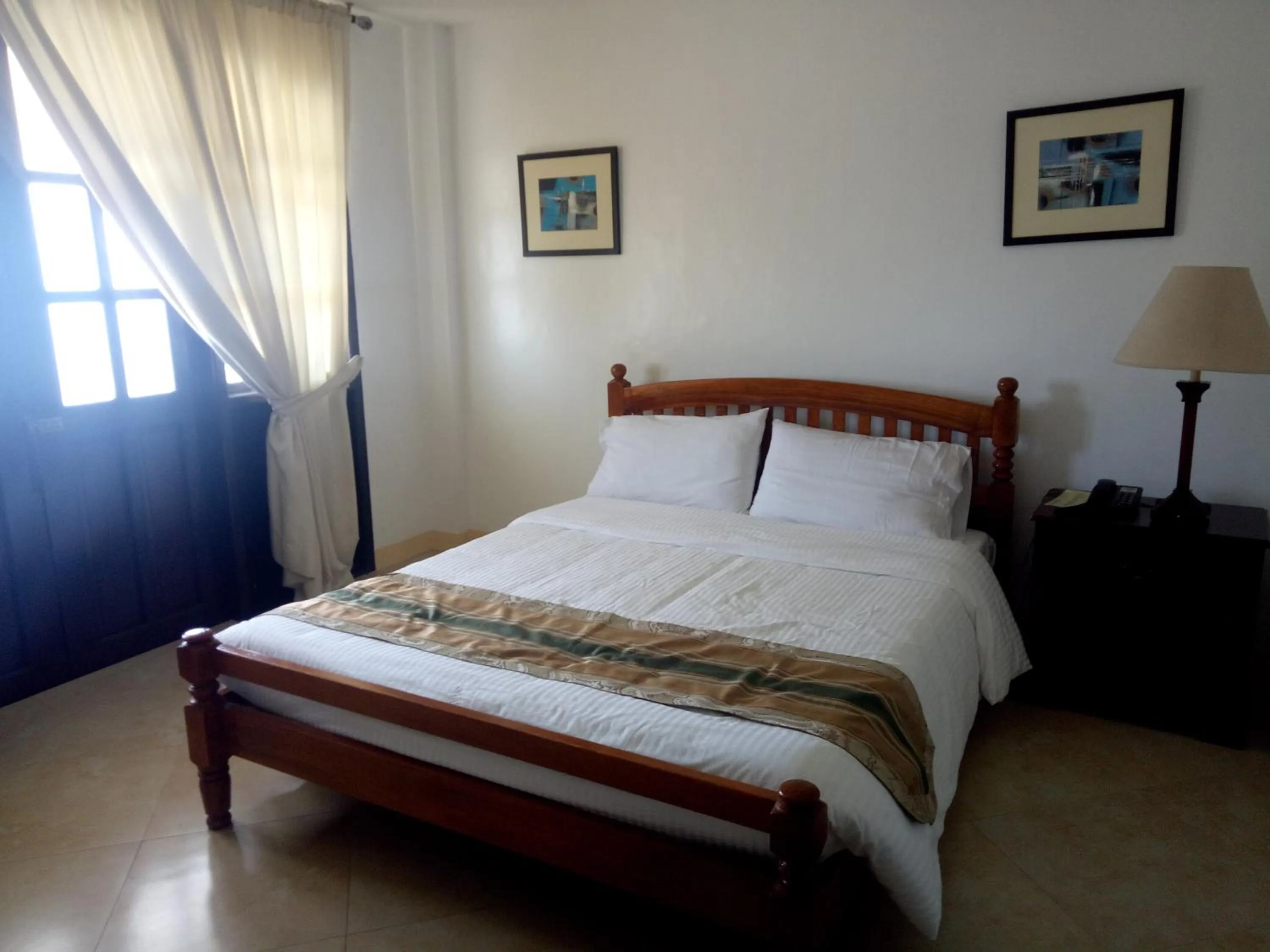 Bed in Metro Vigan Inn