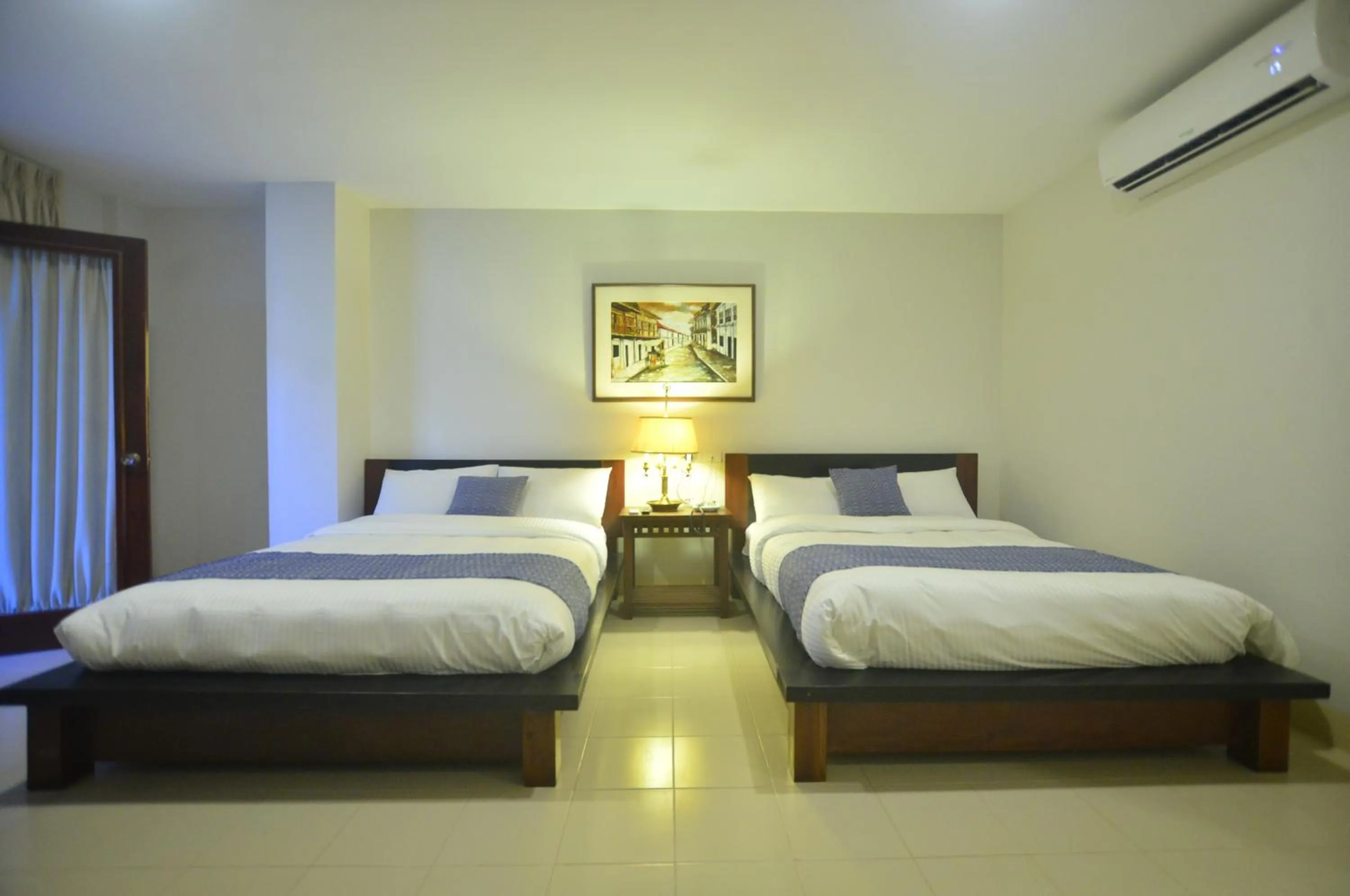 Bed in Metro Vigan Inn