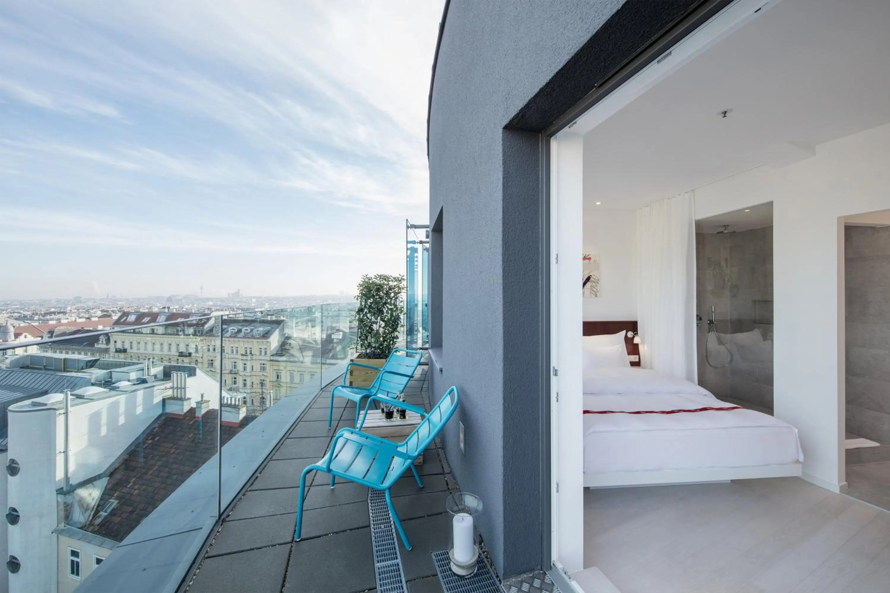 Property building, Bed in Ruby Marie Hotel Vienna