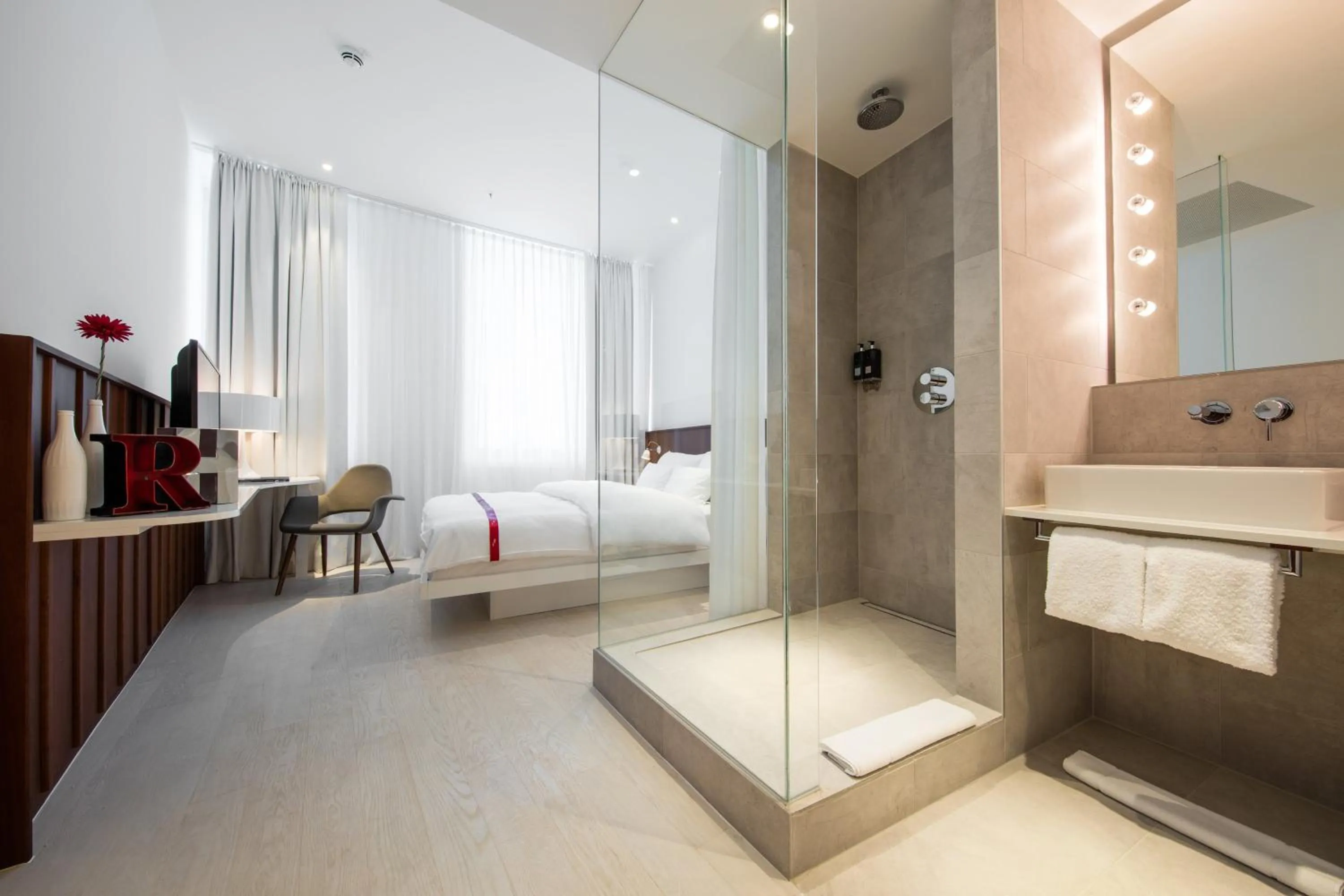 Bedroom, Bed in Ruby Marie Hotel Vienna