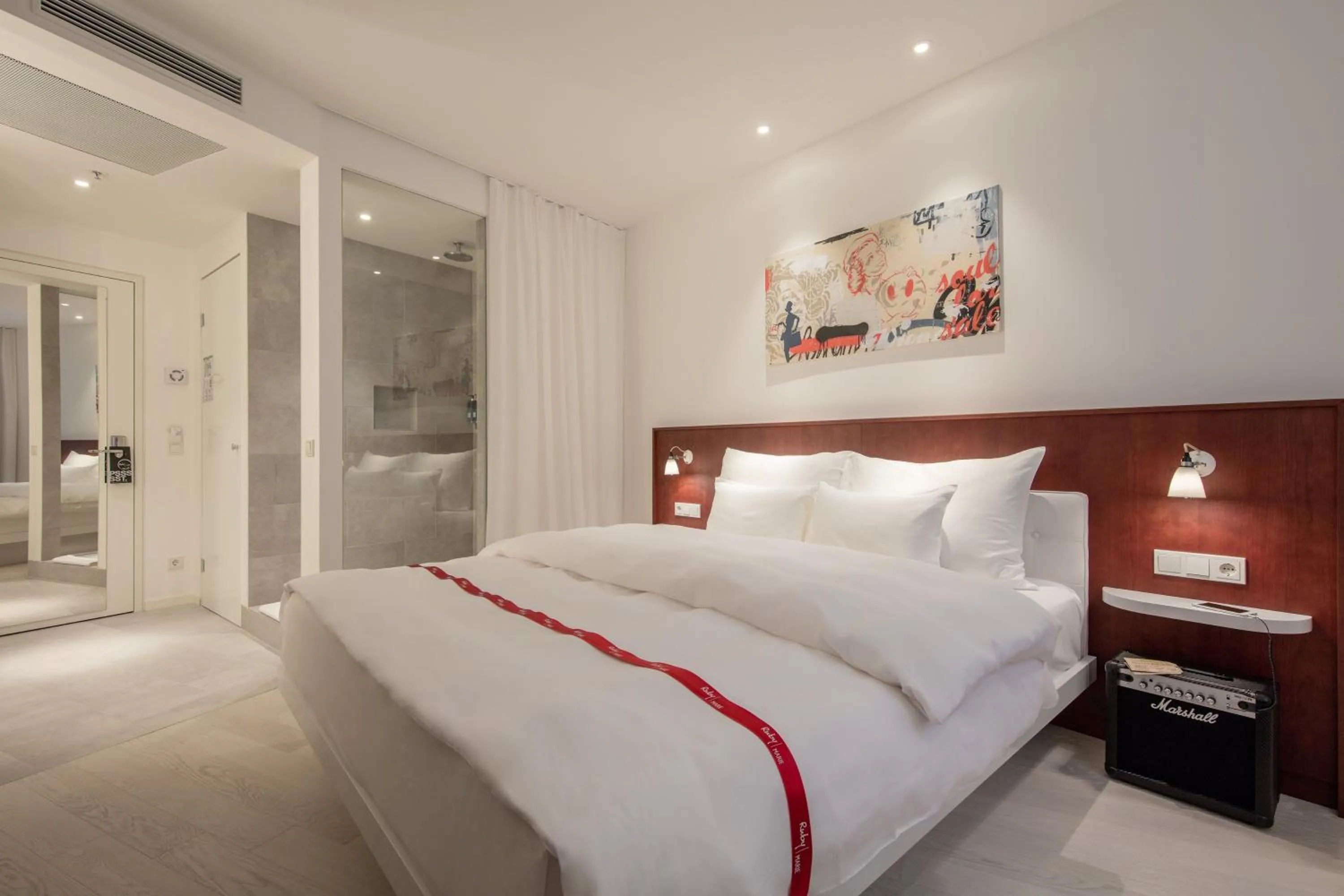 Photo of the whole room, Bed in Ruby Marie Hotel Vienna