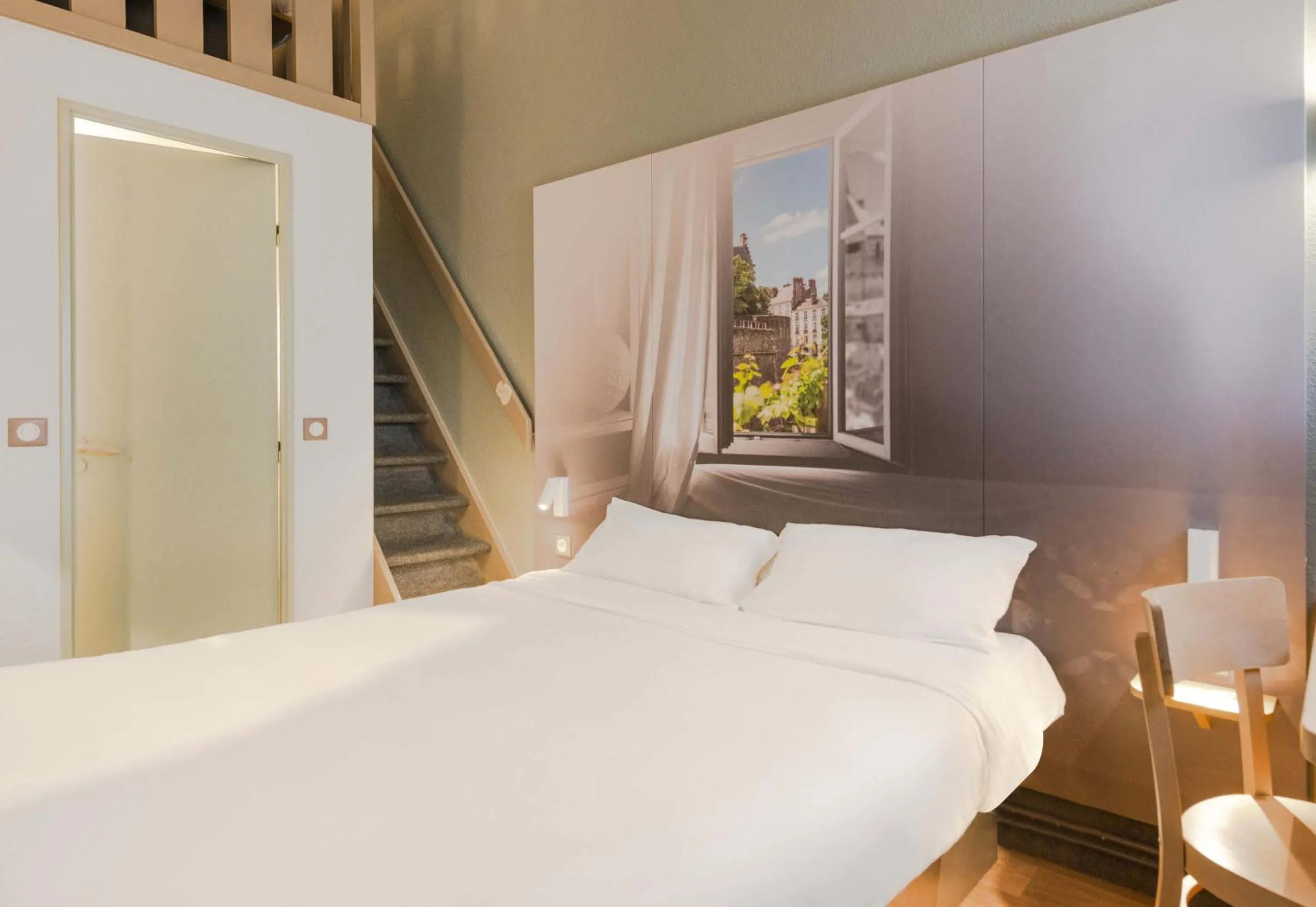 Bedroom, Bed in B&B HOTEL Nantes Parc Expos La Beaujoire