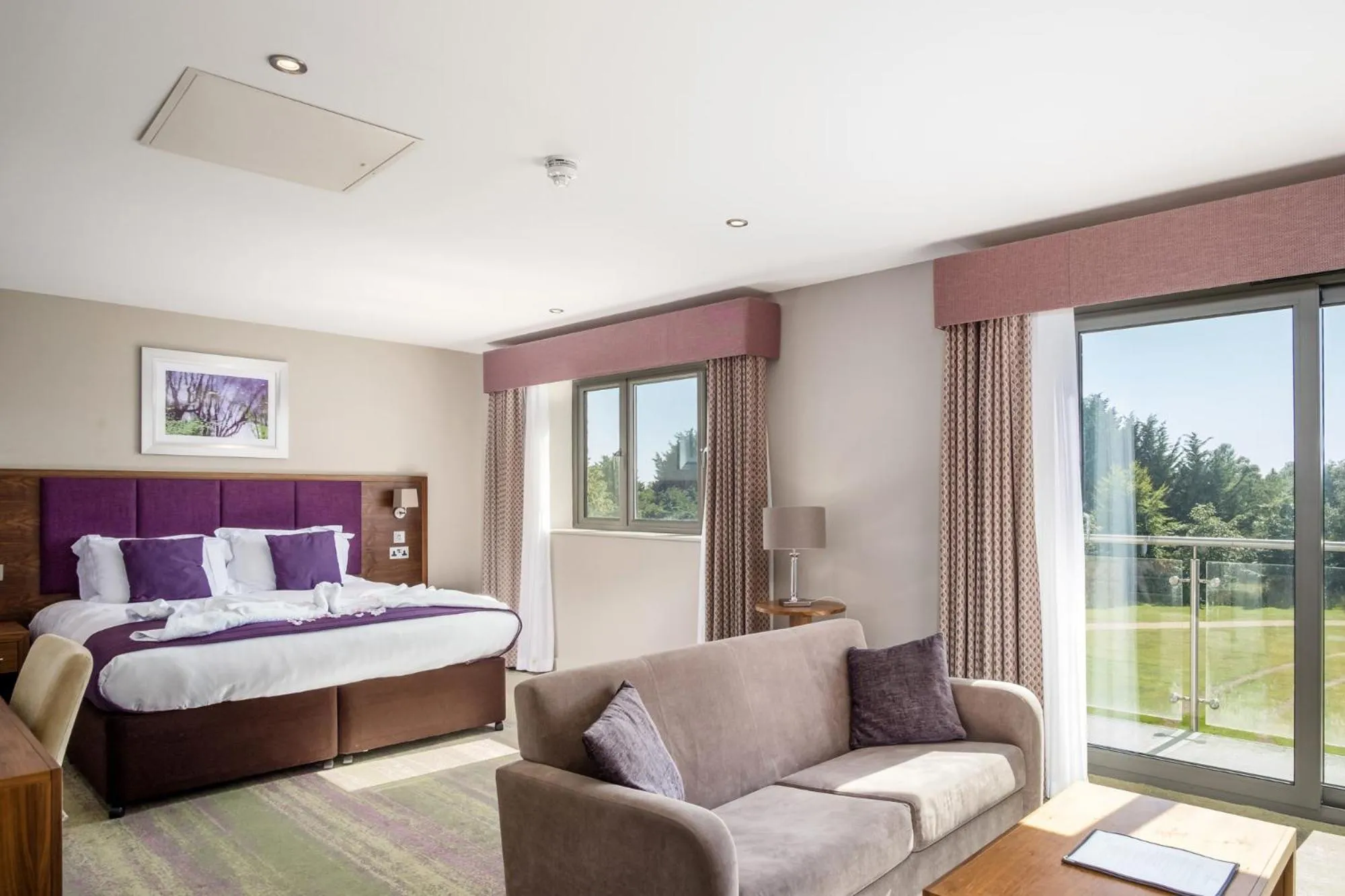 Photo of the whole room, Bed in Cotswolds Hotel & Spa