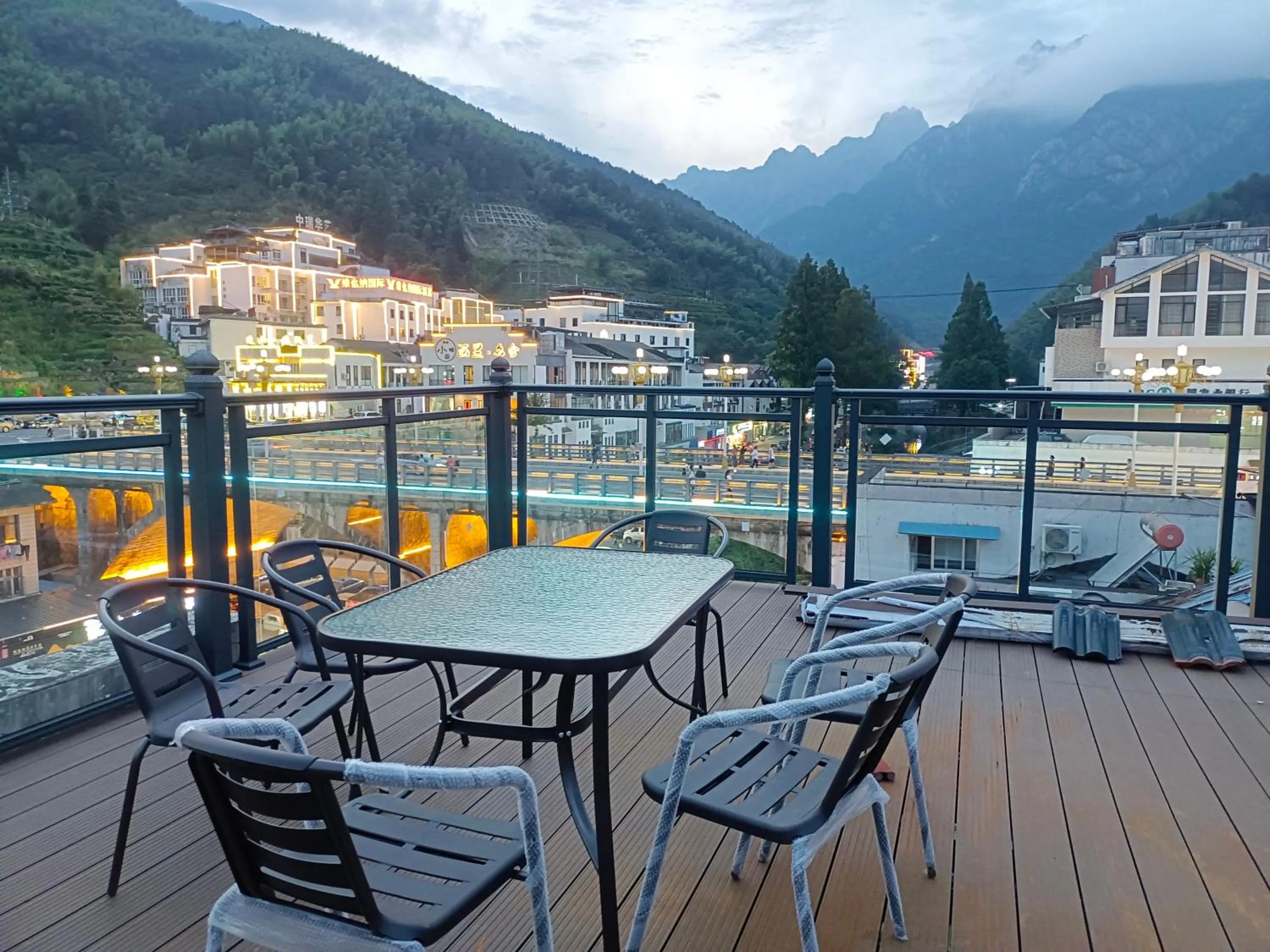 Balcony/Terrace in Huang Mountain Wangfeng Hotel