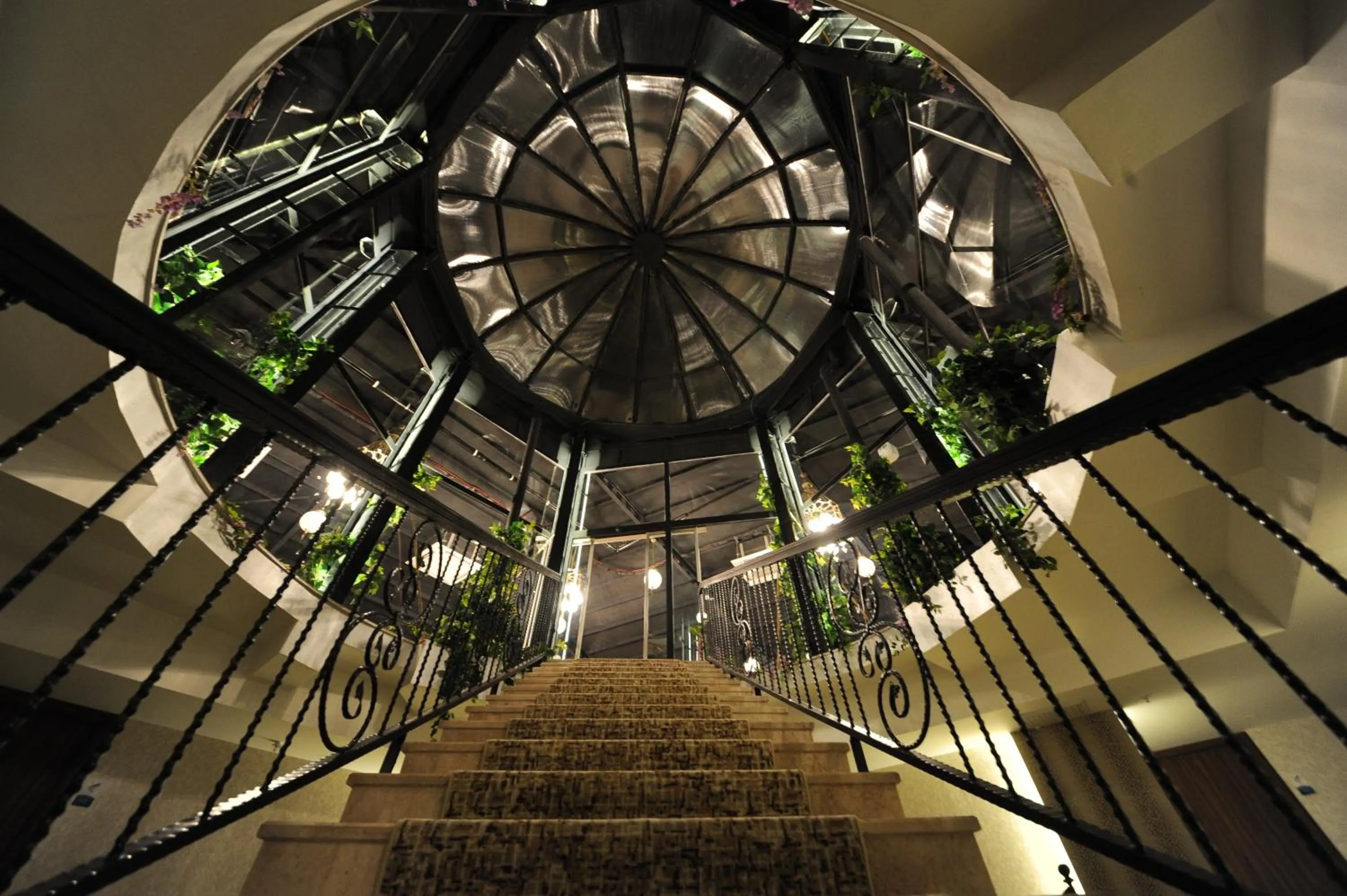 Entertainment in Yucel Hotel