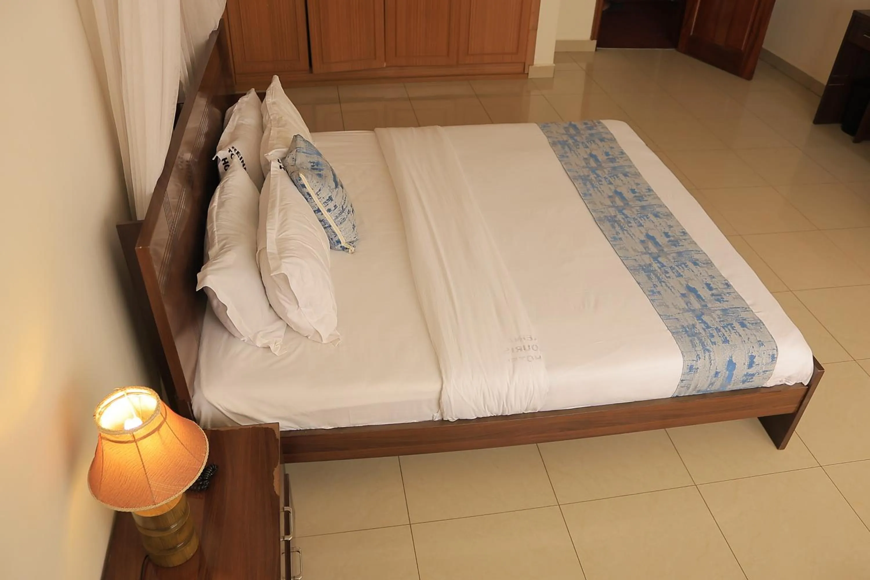 Bed in Reinah Tourist Hotel