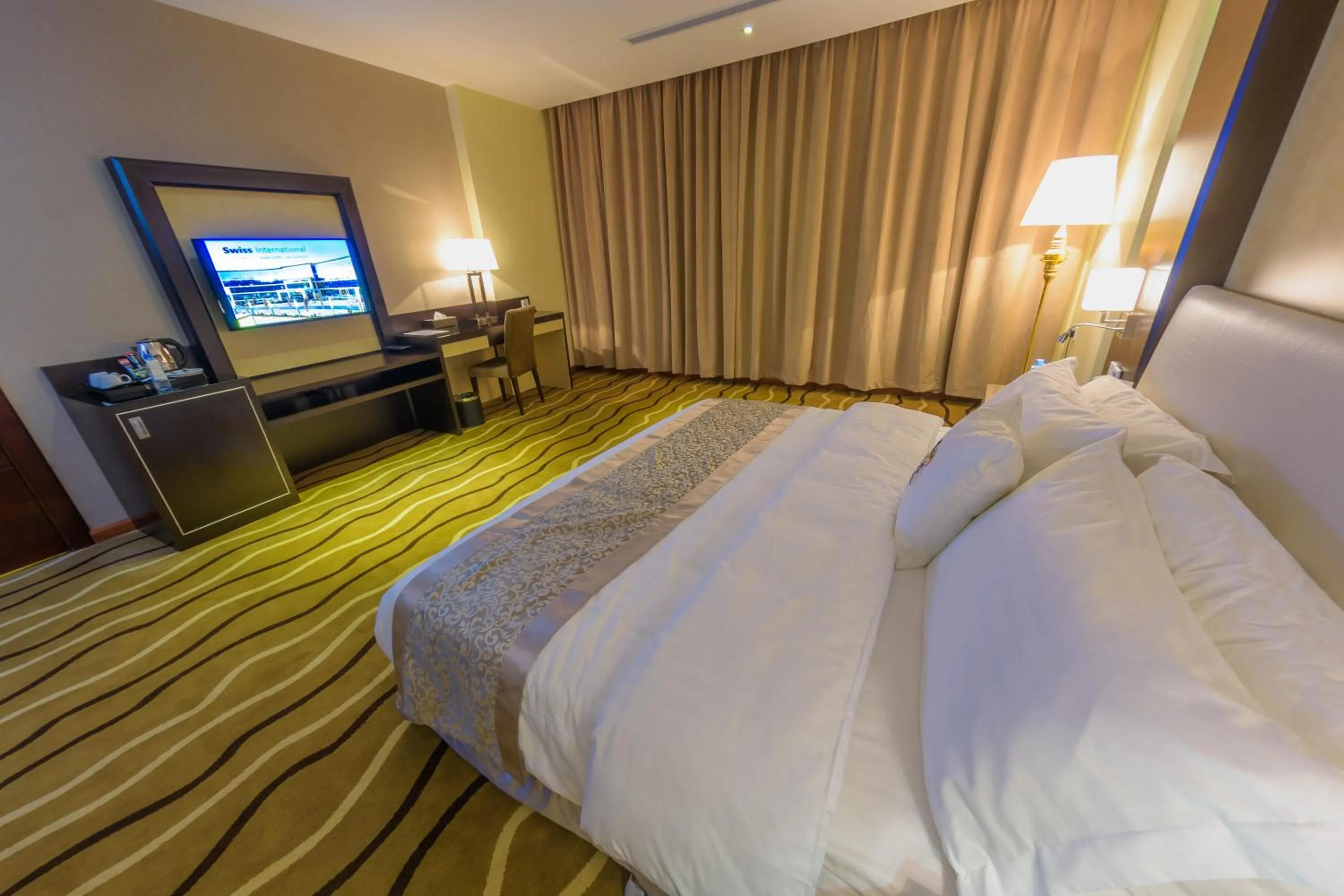 Photo of the whole room, Bed in National Park Hotel