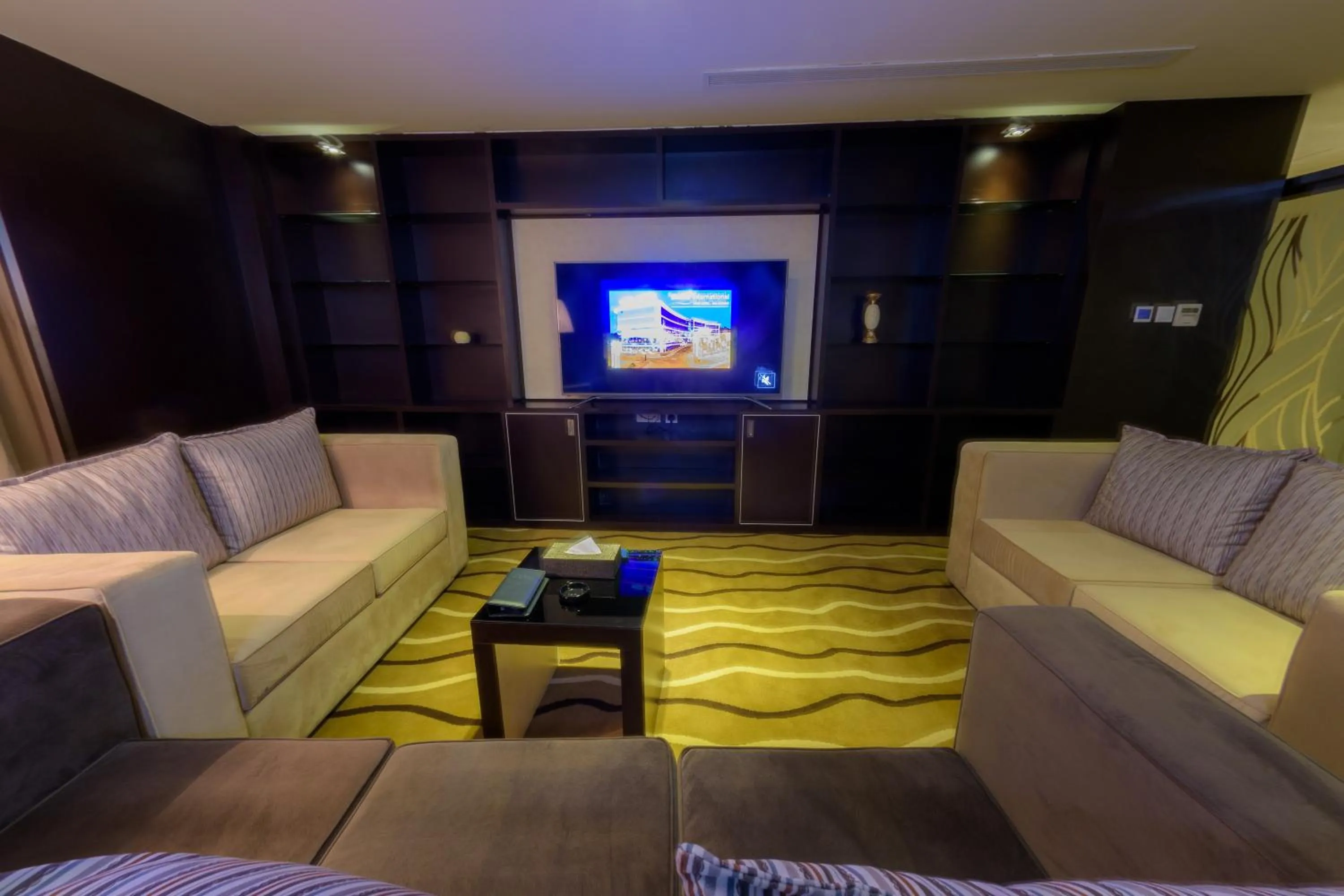 TV and multimedia in National Park Hotel