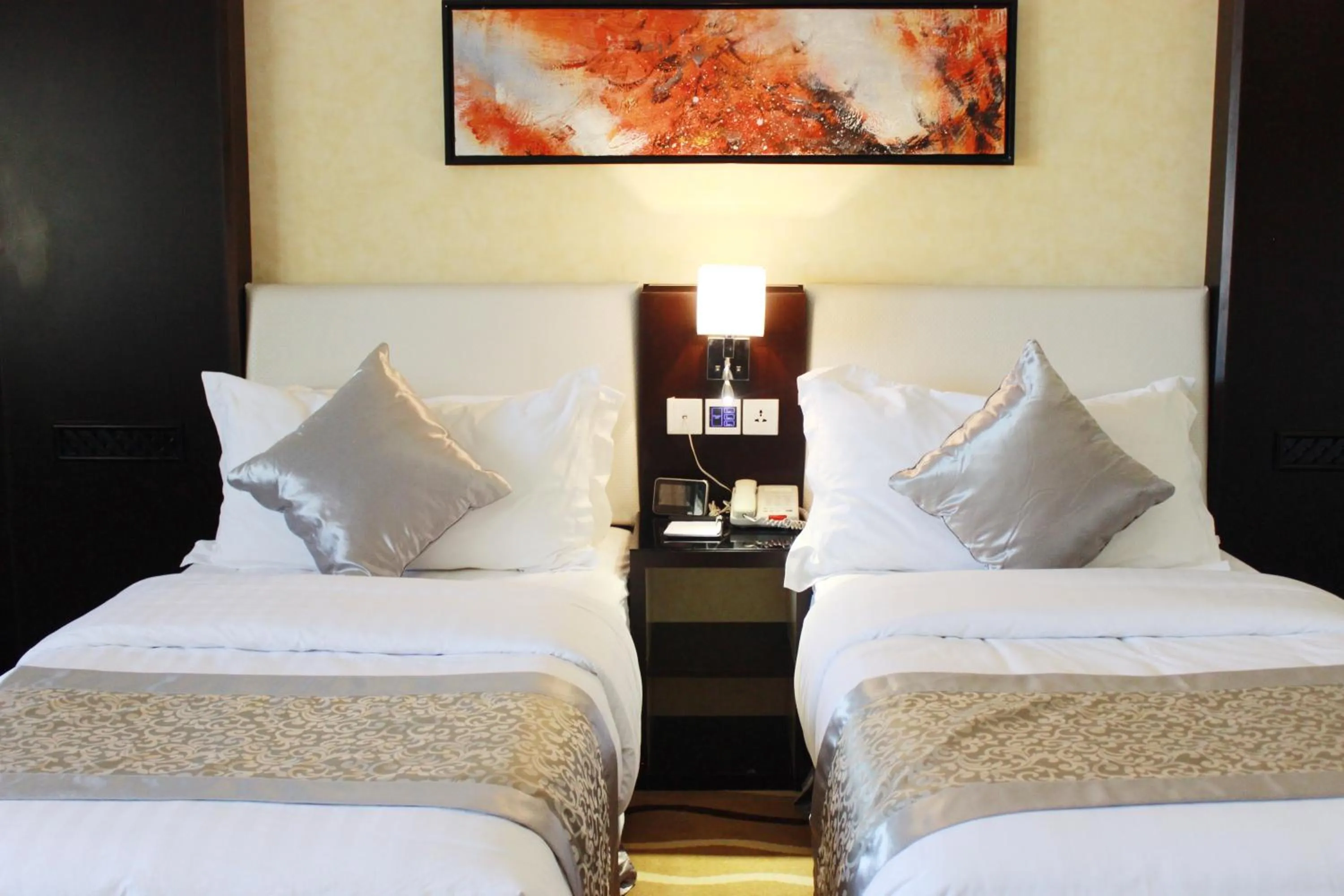 Property building, Bed in National Park Hotel