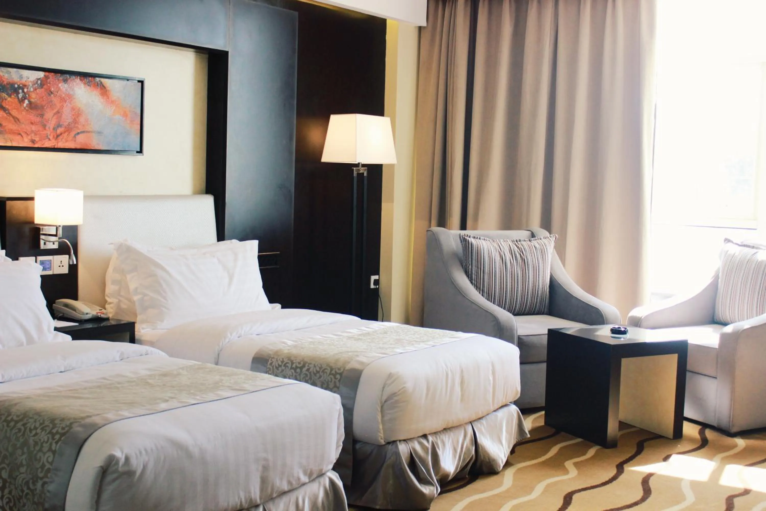 Property building, Bed in National Park Hotel