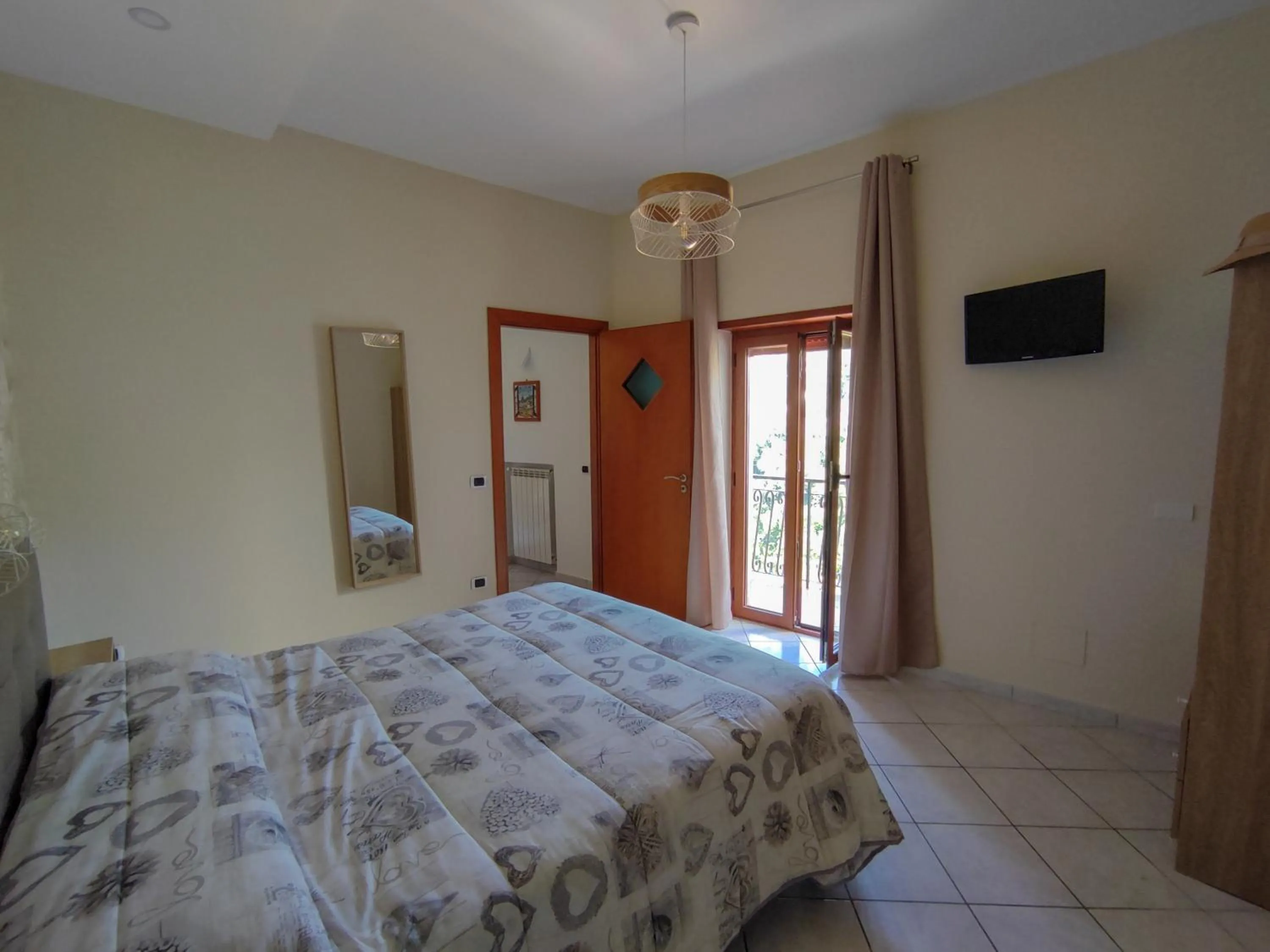 Bed in B&B Casa Mena